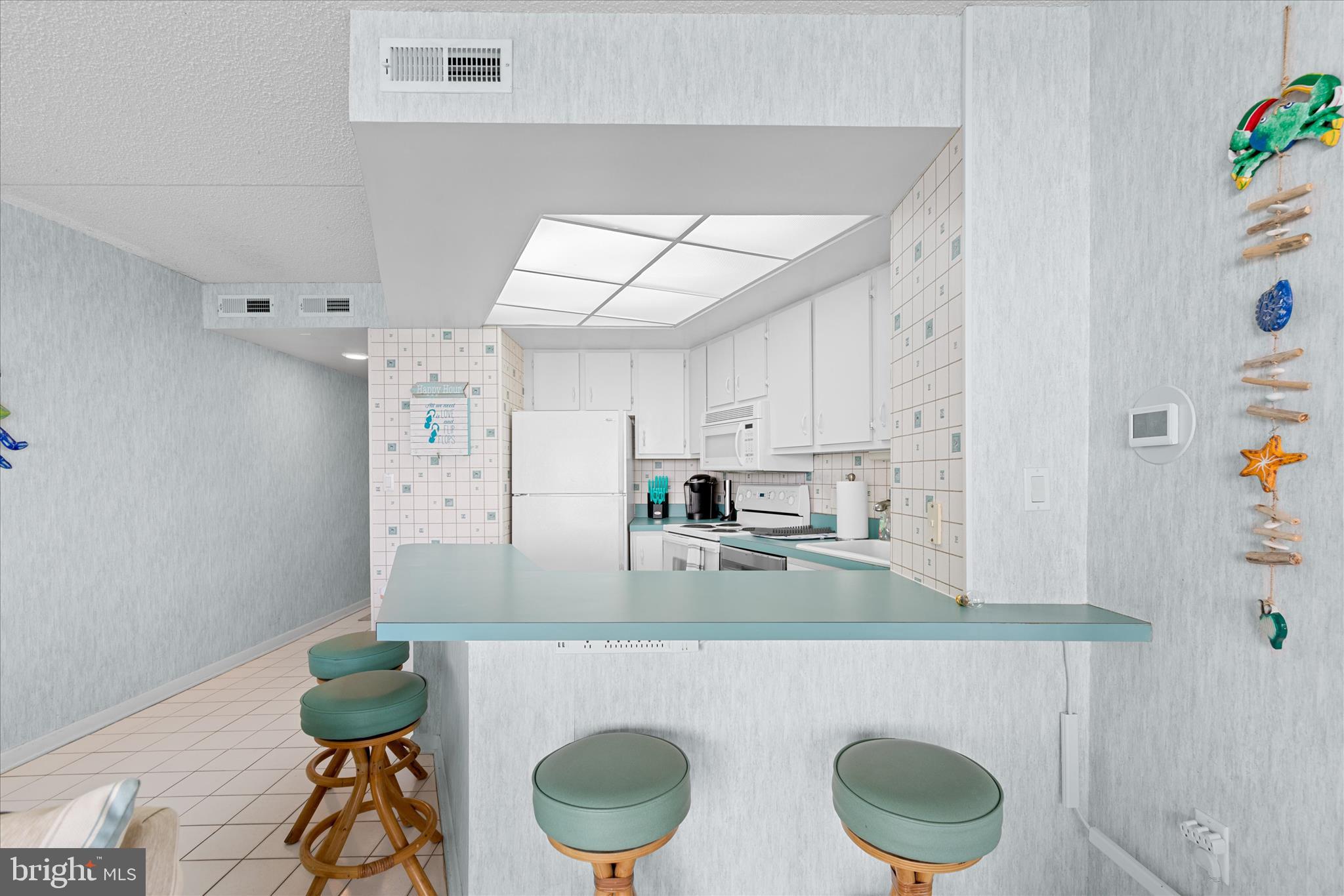 10900 COASTAL HIGHWAY 1604