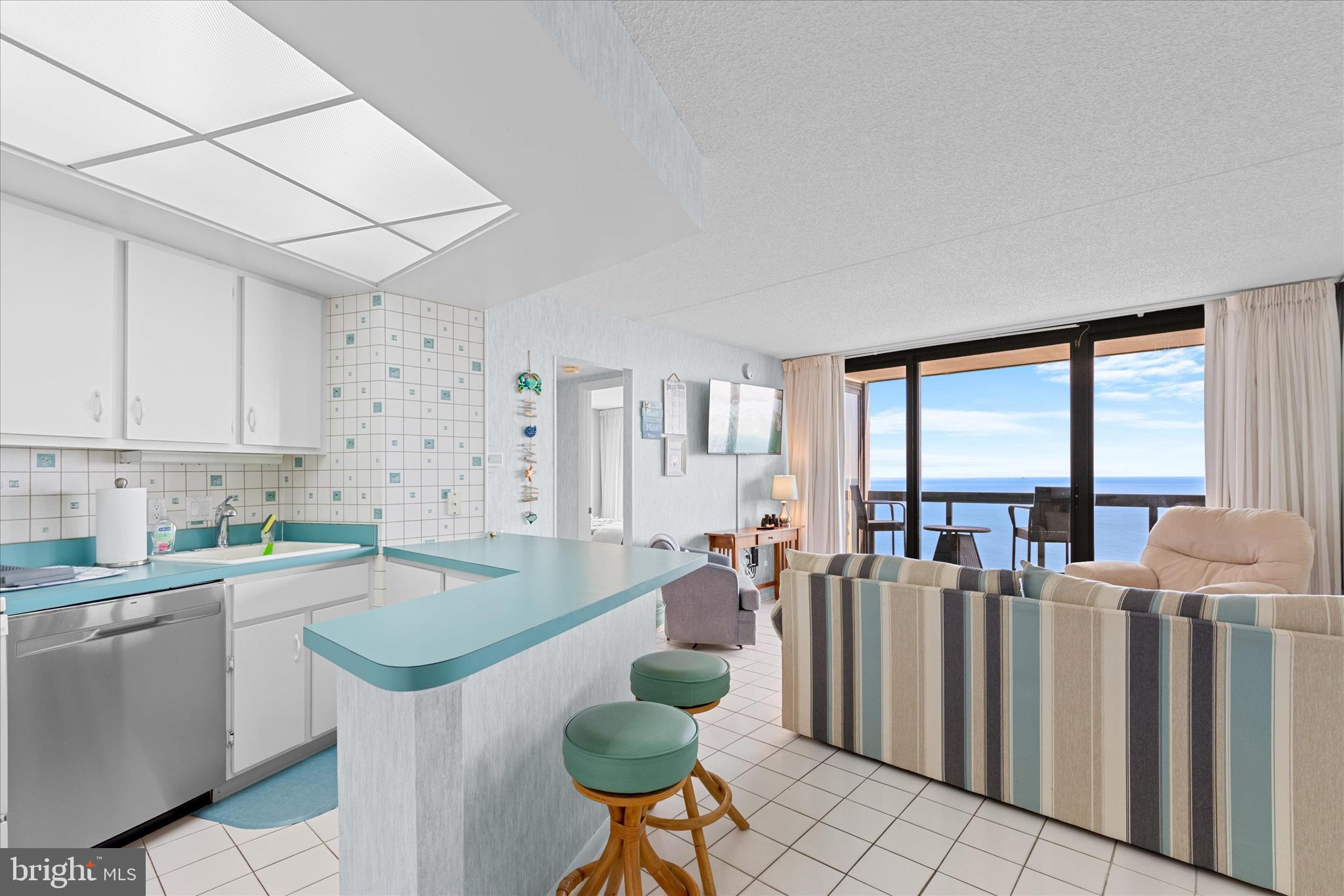 10900 COASTAL HIGHWAY 1604