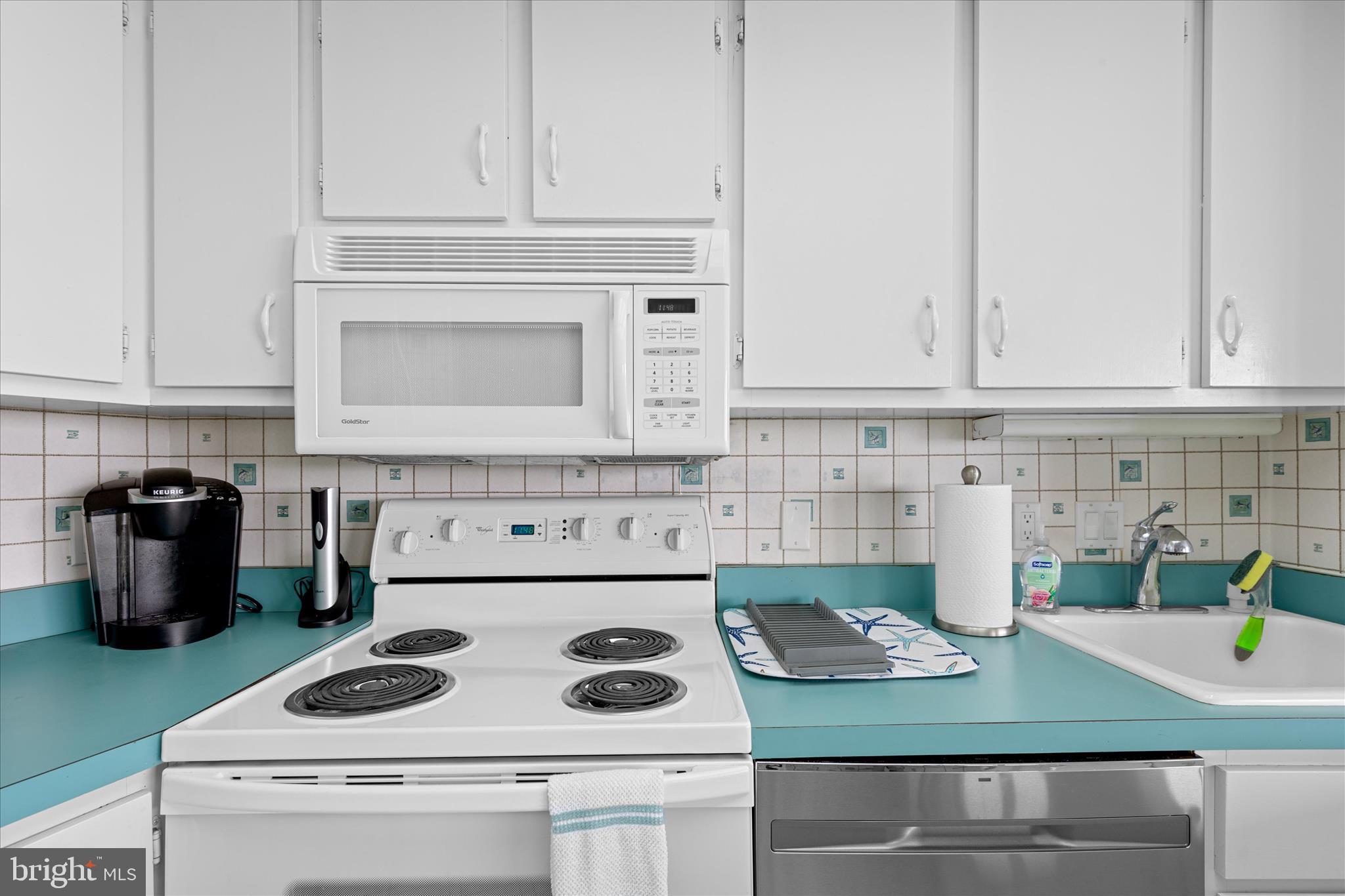 10900 COASTAL HIGHWAY 1604