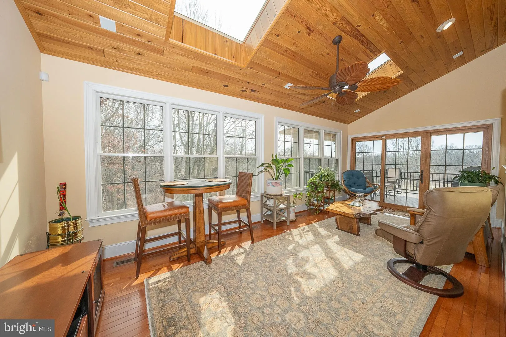 Downingtown, Pennsylvania 19335, United States, 4 Bedrooms Bedrooms, ,5 BathroomsBathrooms,Residential,Pending,4573