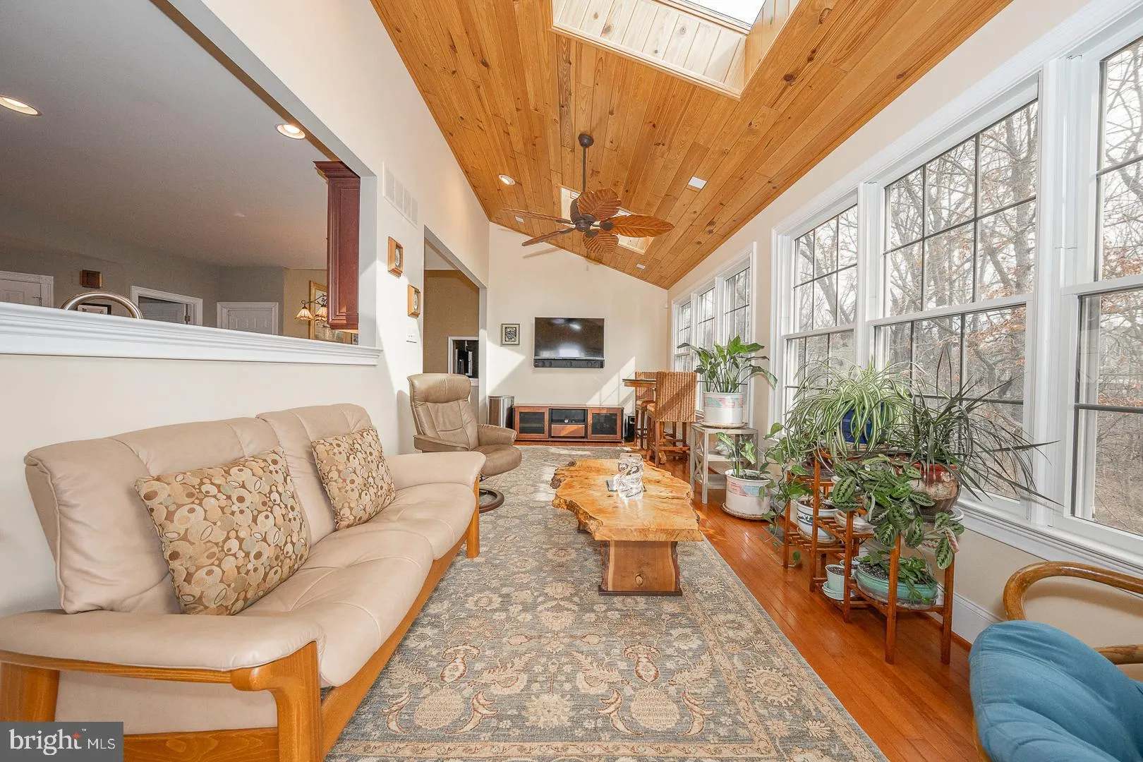 Downingtown, Pennsylvania 19335, United States, 4 Bedrooms Bedrooms, ,5 BathroomsBathrooms,Residential,Pending,4573