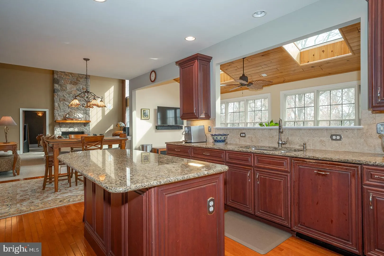 Downingtown, Pennsylvania 19335, United States, 4 Bedrooms Bedrooms, ,5 BathroomsBathrooms,Residential,Pending,4573