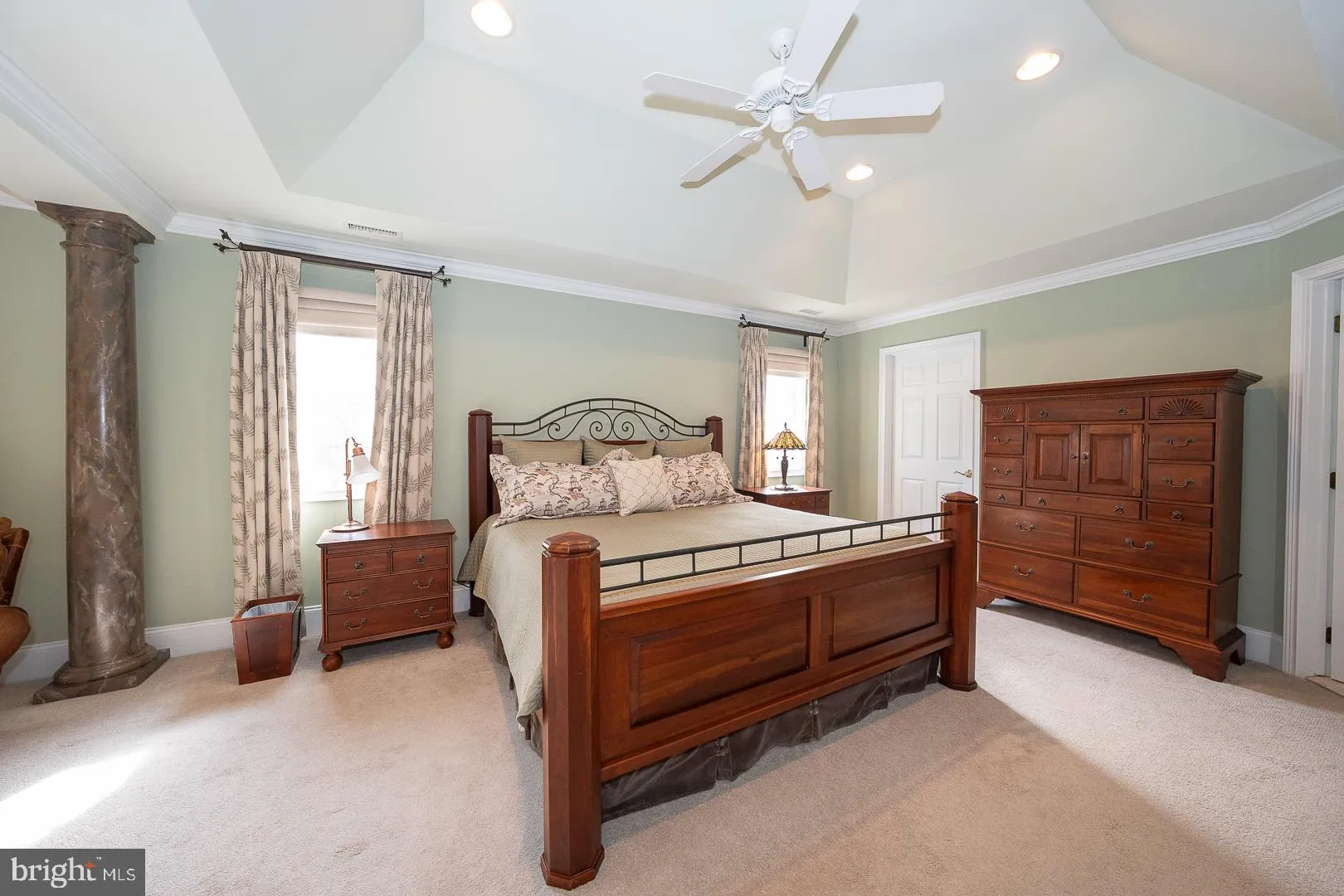 Downingtown, Pennsylvania 19335, United States, 4 Bedrooms Bedrooms, ,5 BathroomsBathrooms,Residential,Pending,4573