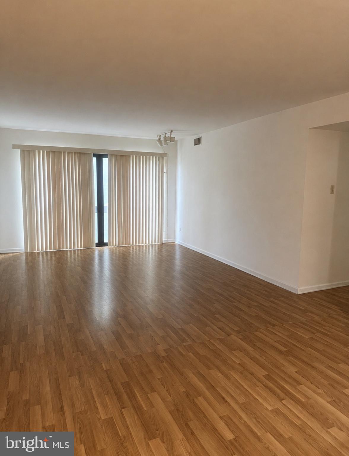 7600 E ROOSEVELT BOULEVARD 304