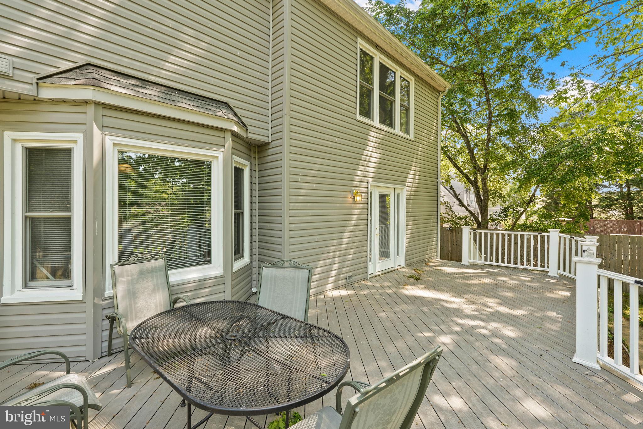 SUMMERWOOD - Residential Lease