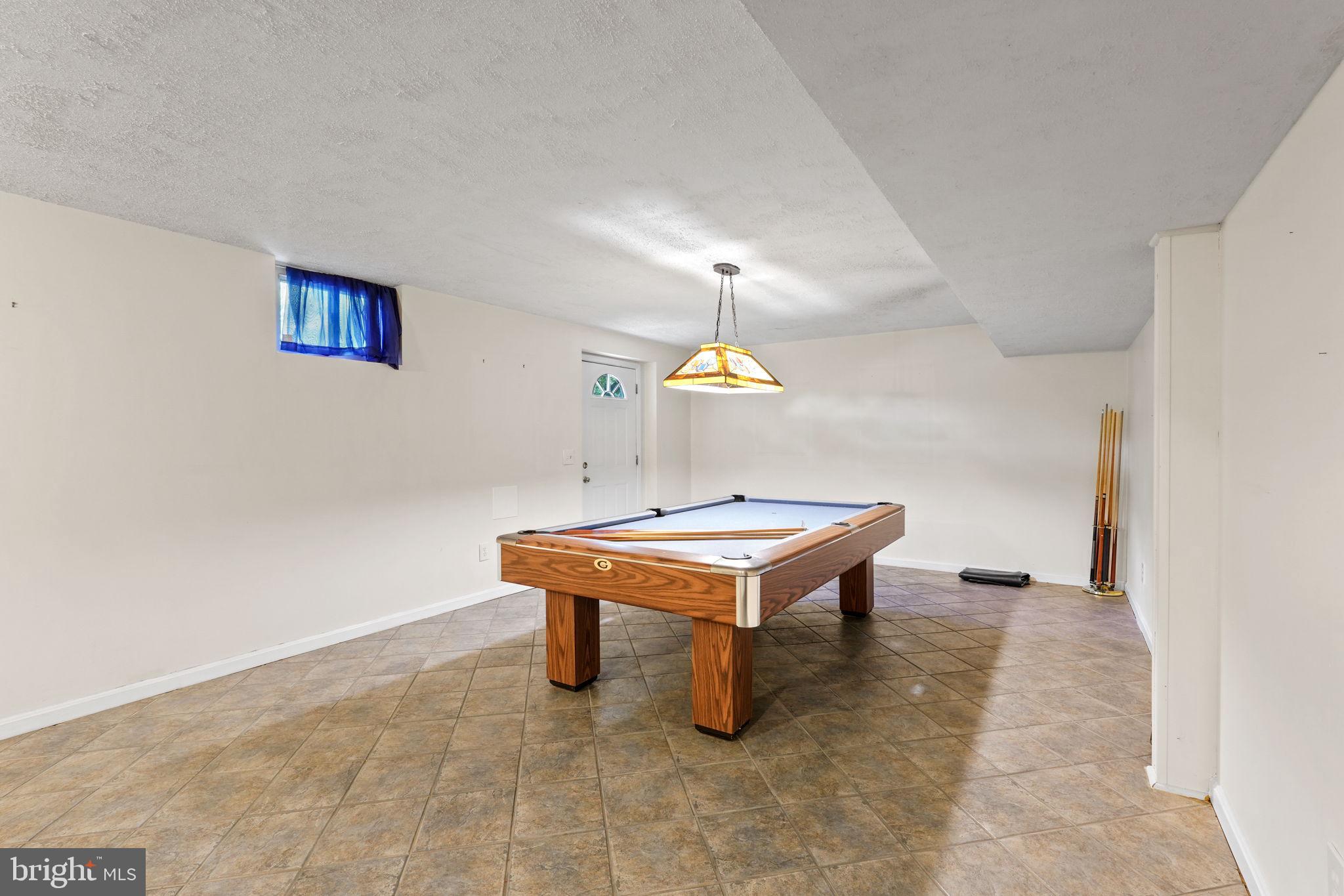 SUMMERWOOD - Residential Lease