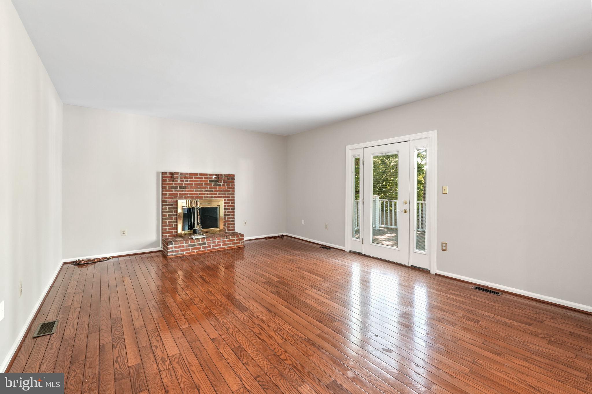 SUMMERWOOD - Residential Lease