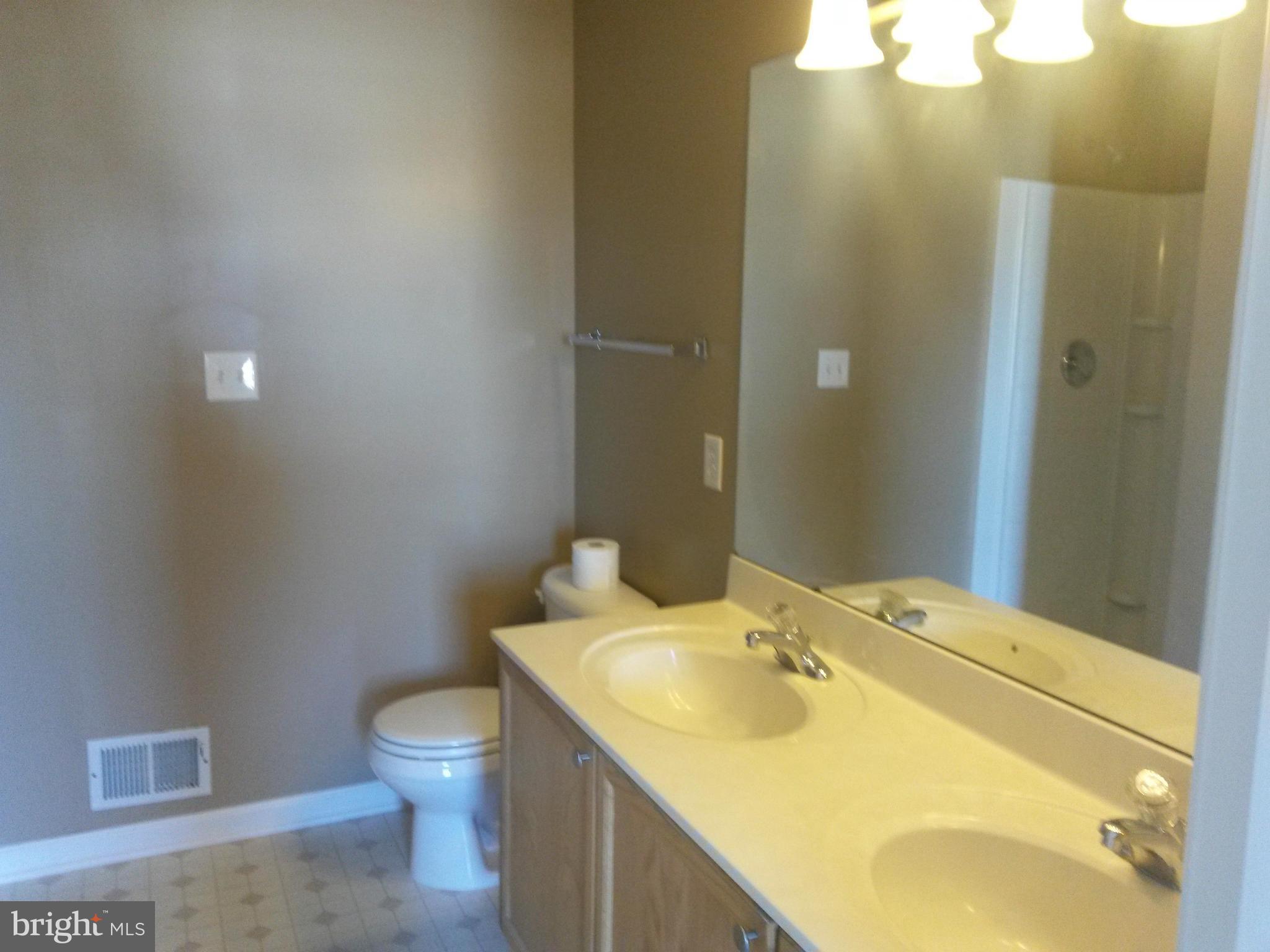 SYCAMORE VILLAGE - Residential Lease