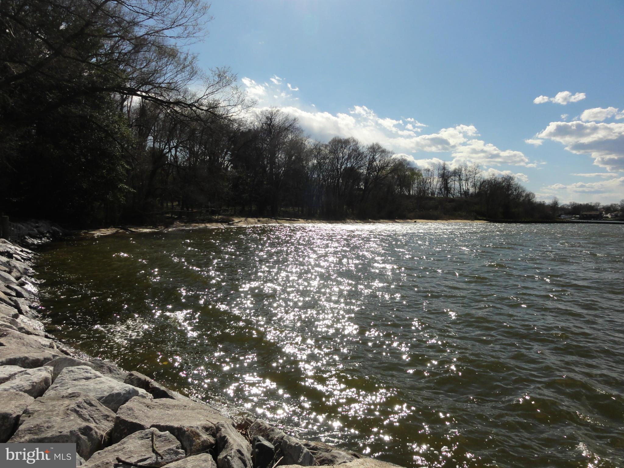 RIVIERA BEACH - Residential