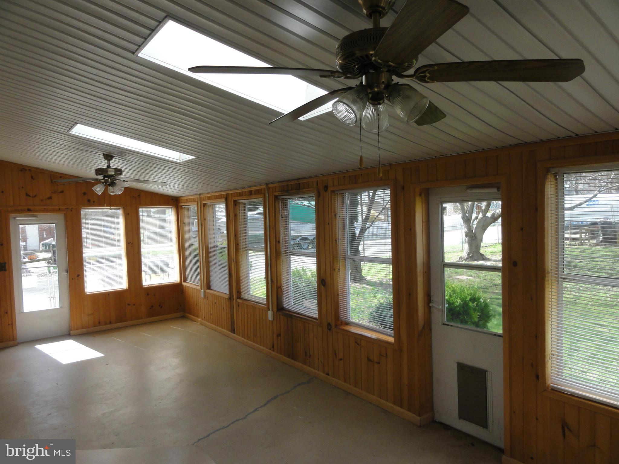 RIVIERA BEACH - Residential