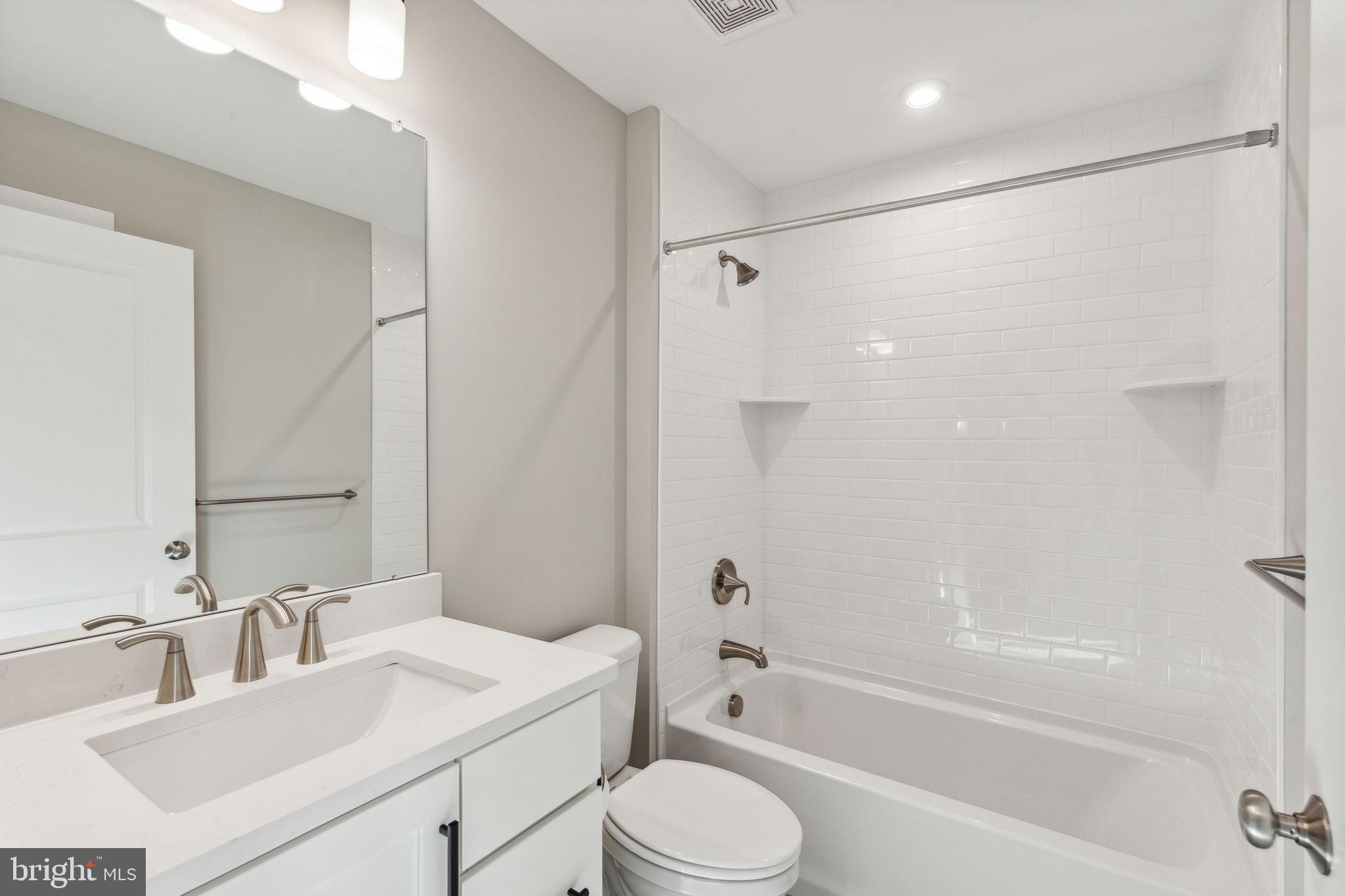 THE TOWNS AT HIGHER ROCK - Residential Lease