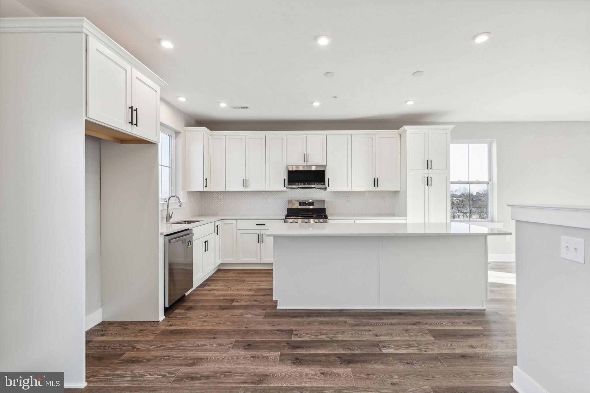 THE TOWNS AT HIGHER ROCK - Residential Lease