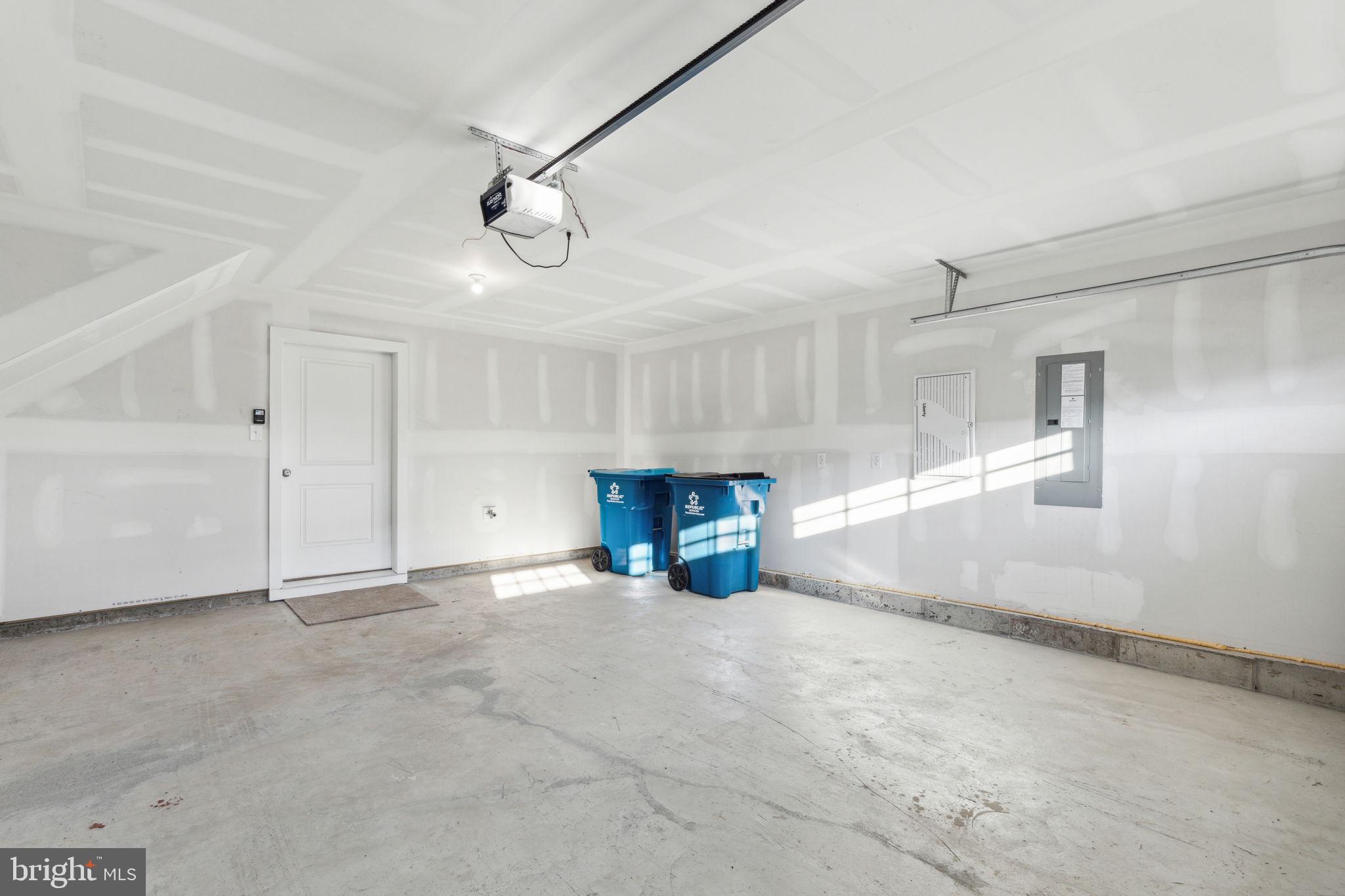 THE TOWNS AT HIGHER ROCK - Residential Lease