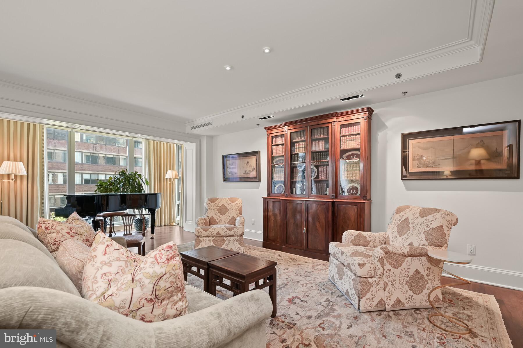 WEST END - Residential
