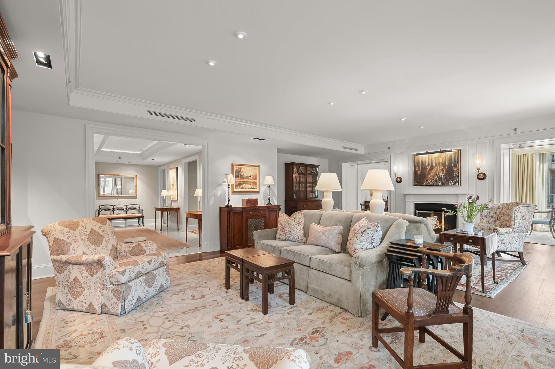 WEST END - Residential