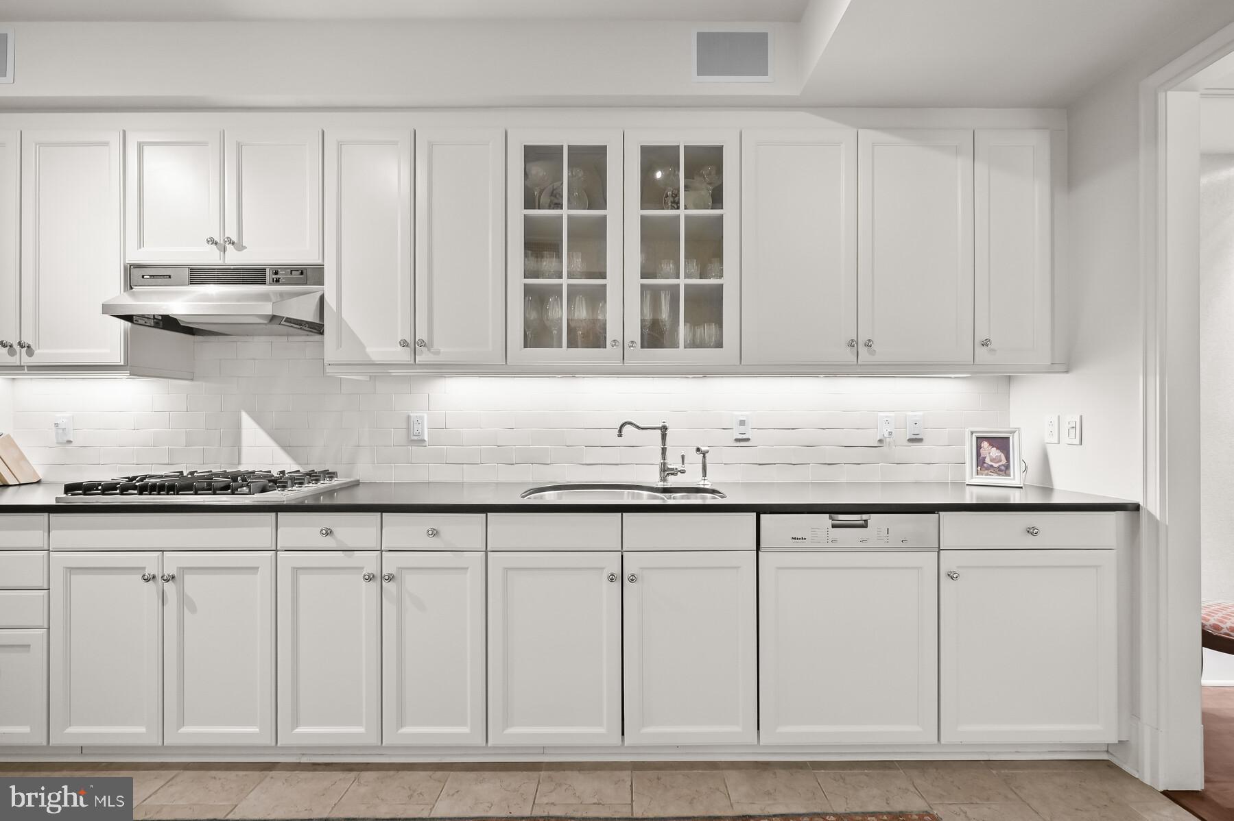 WEST END - Residential