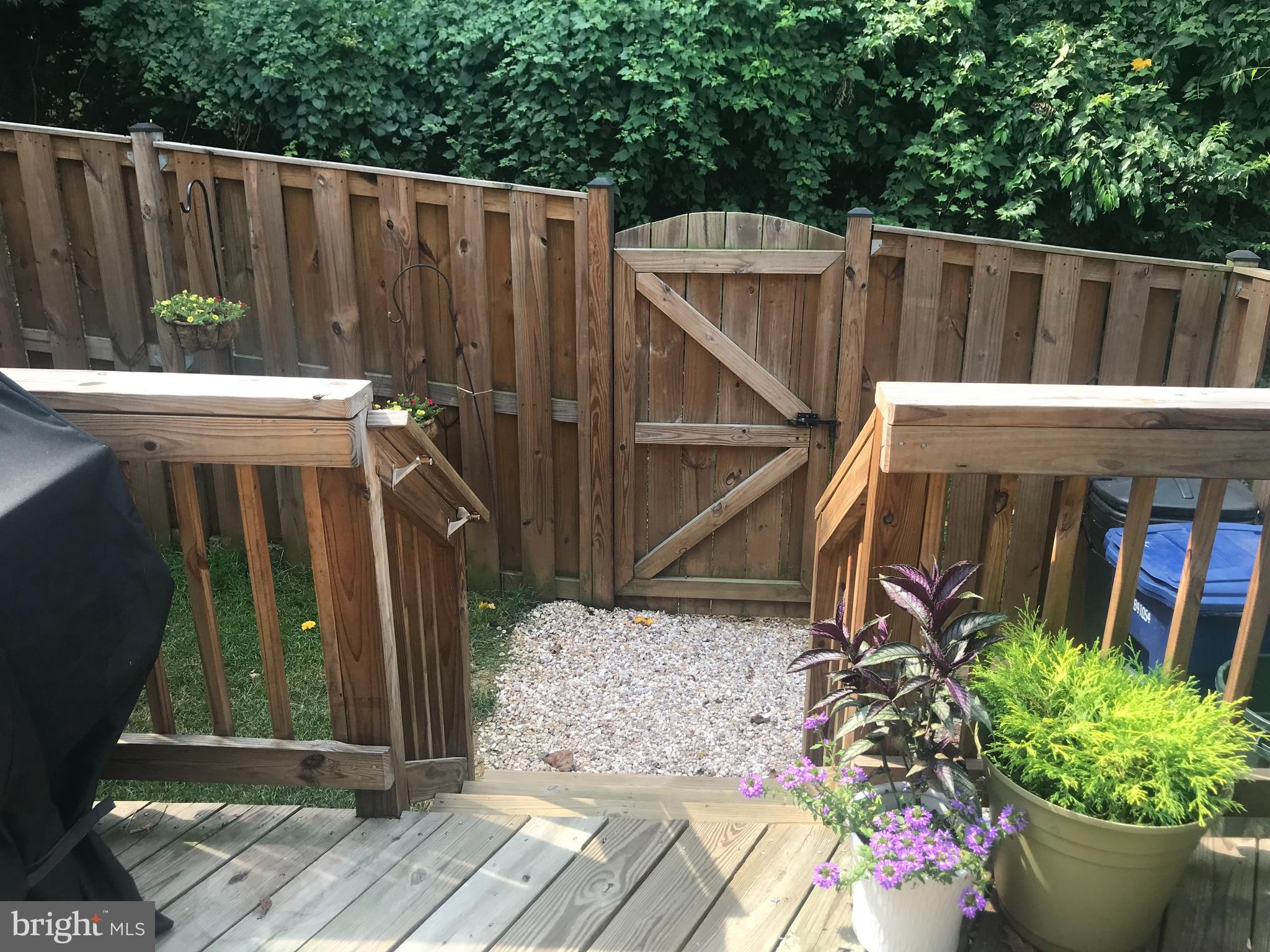 MONTIVIDEO SQUARE - Residential Lease