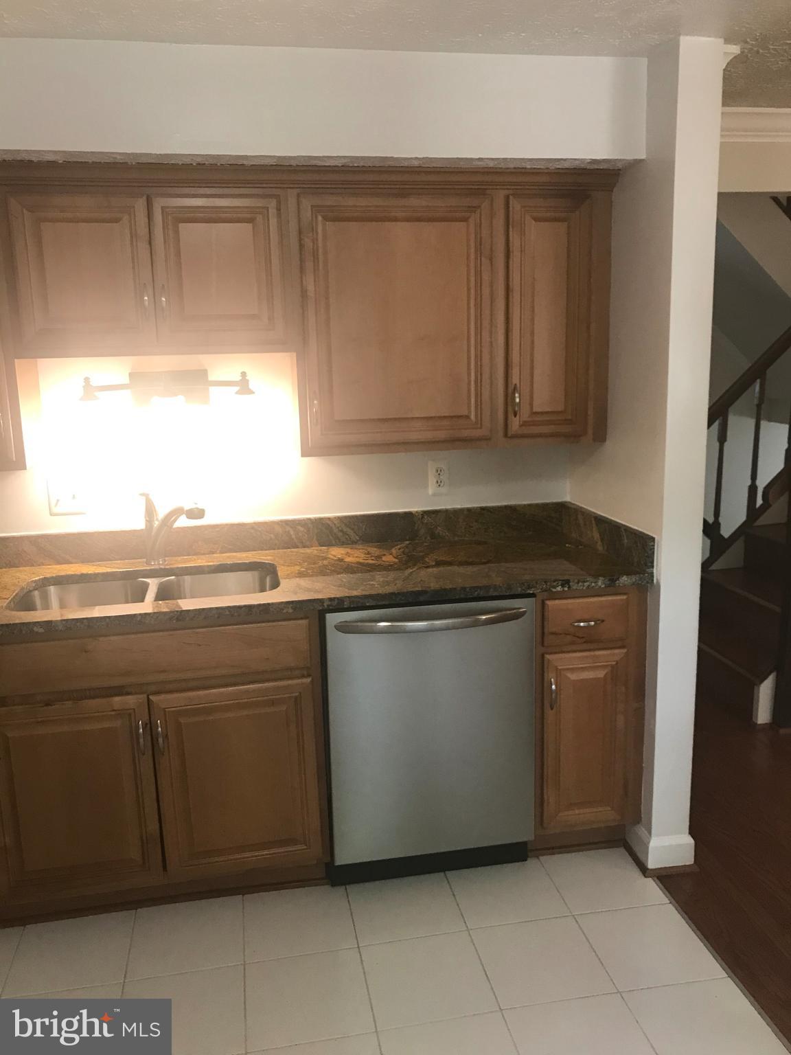 MONTIVIDEO SQUARE - Residential Lease