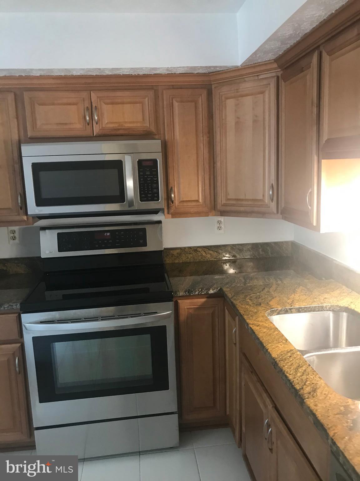 MONTIVIDEO SQUARE - Residential Lease