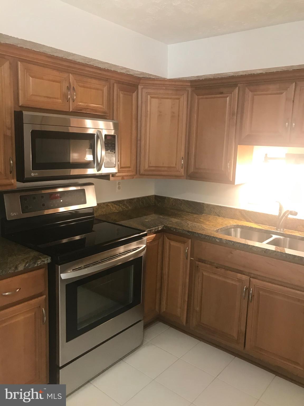 MONTIVIDEO SQUARE - Residential Lease