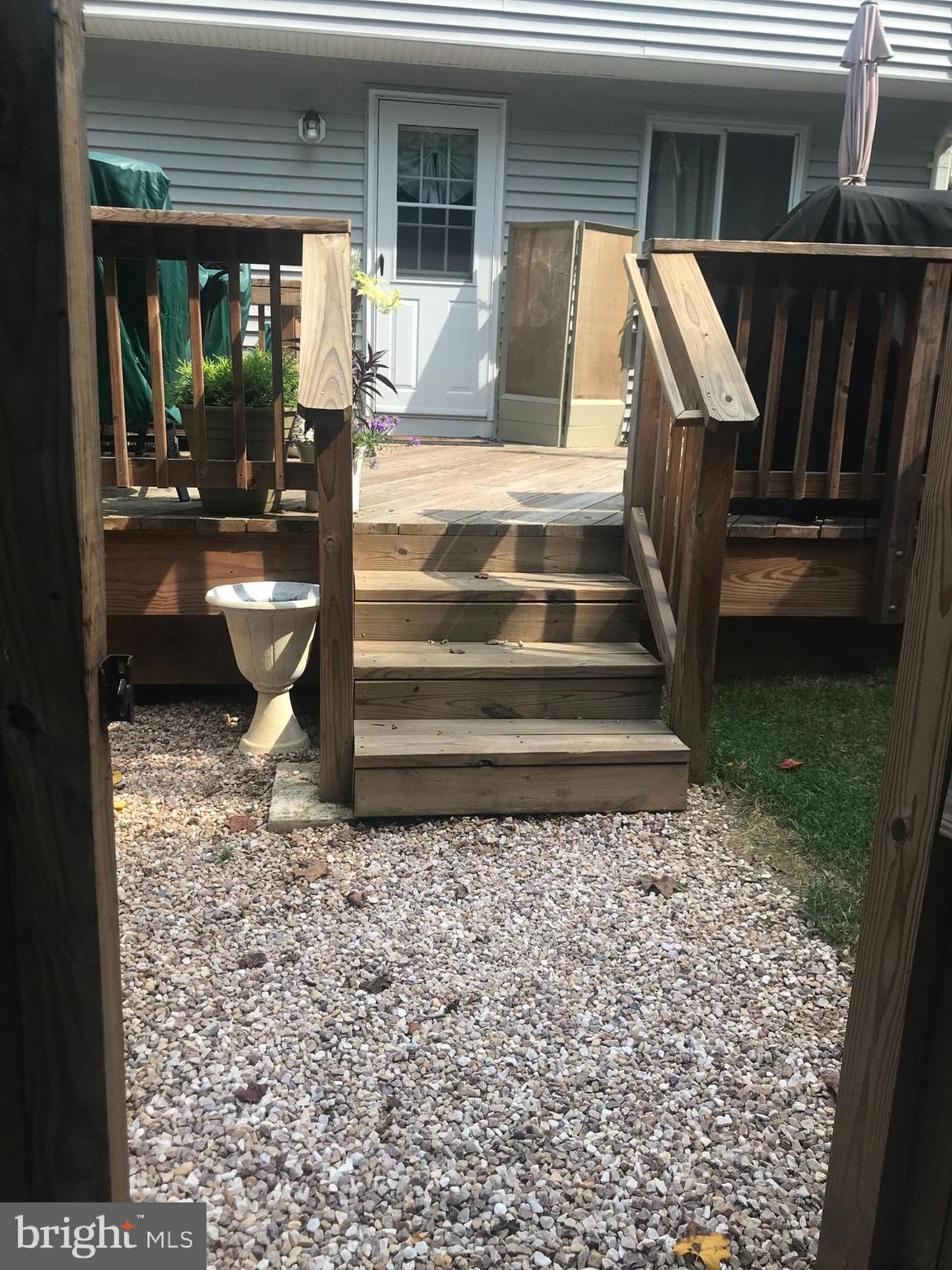 MONTIVIDEO SQUARE - Residential Lease