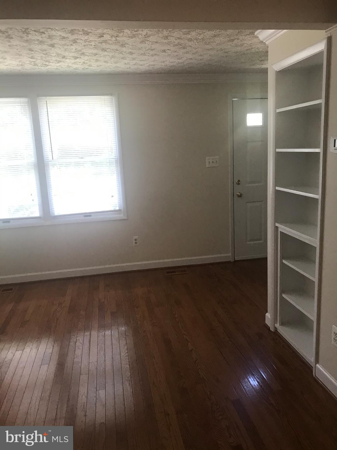 MONTIVIDEO SQUARE - Residential Lease