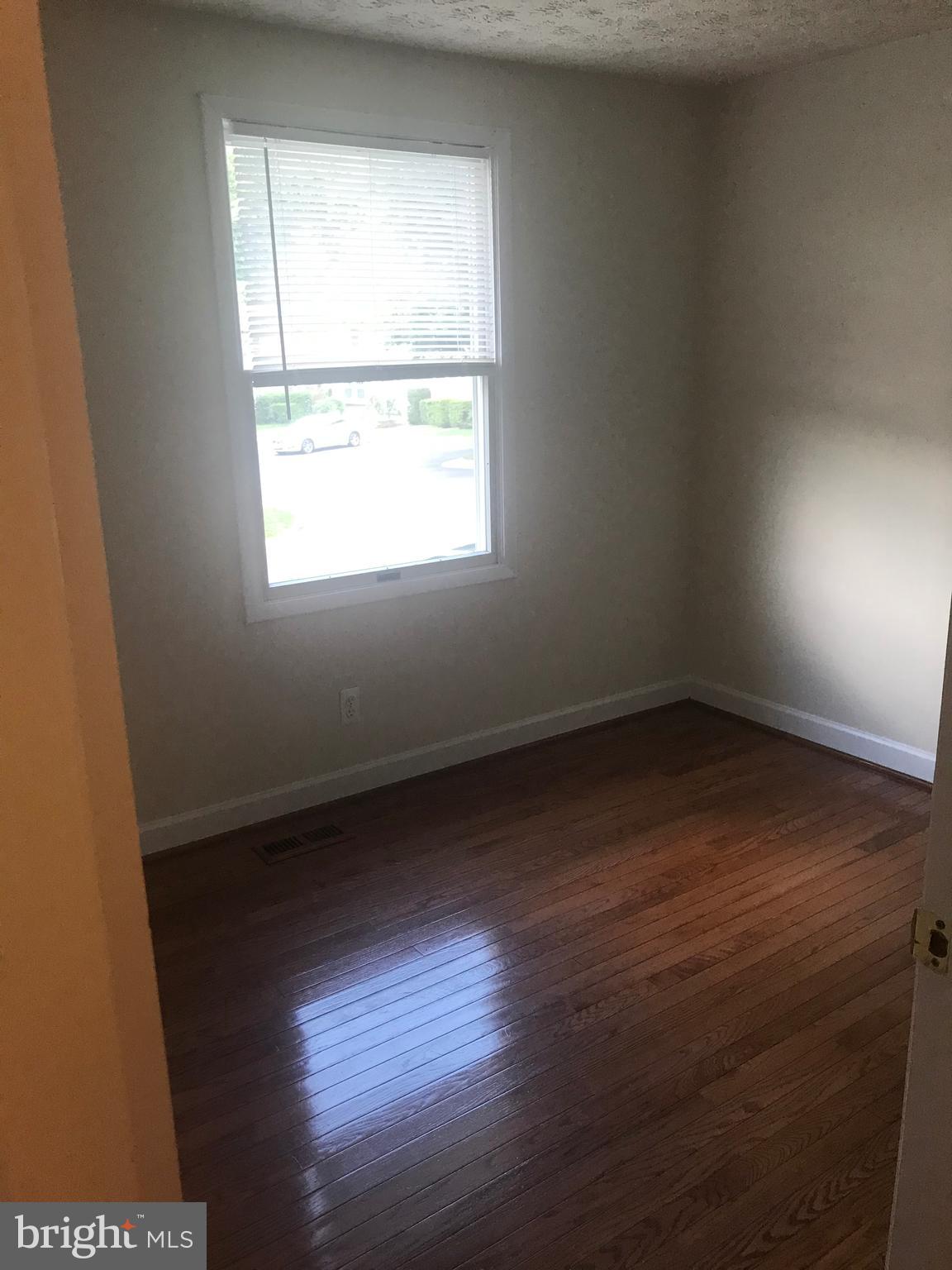 MONTIVIDEO SQUARE - Residential Lease