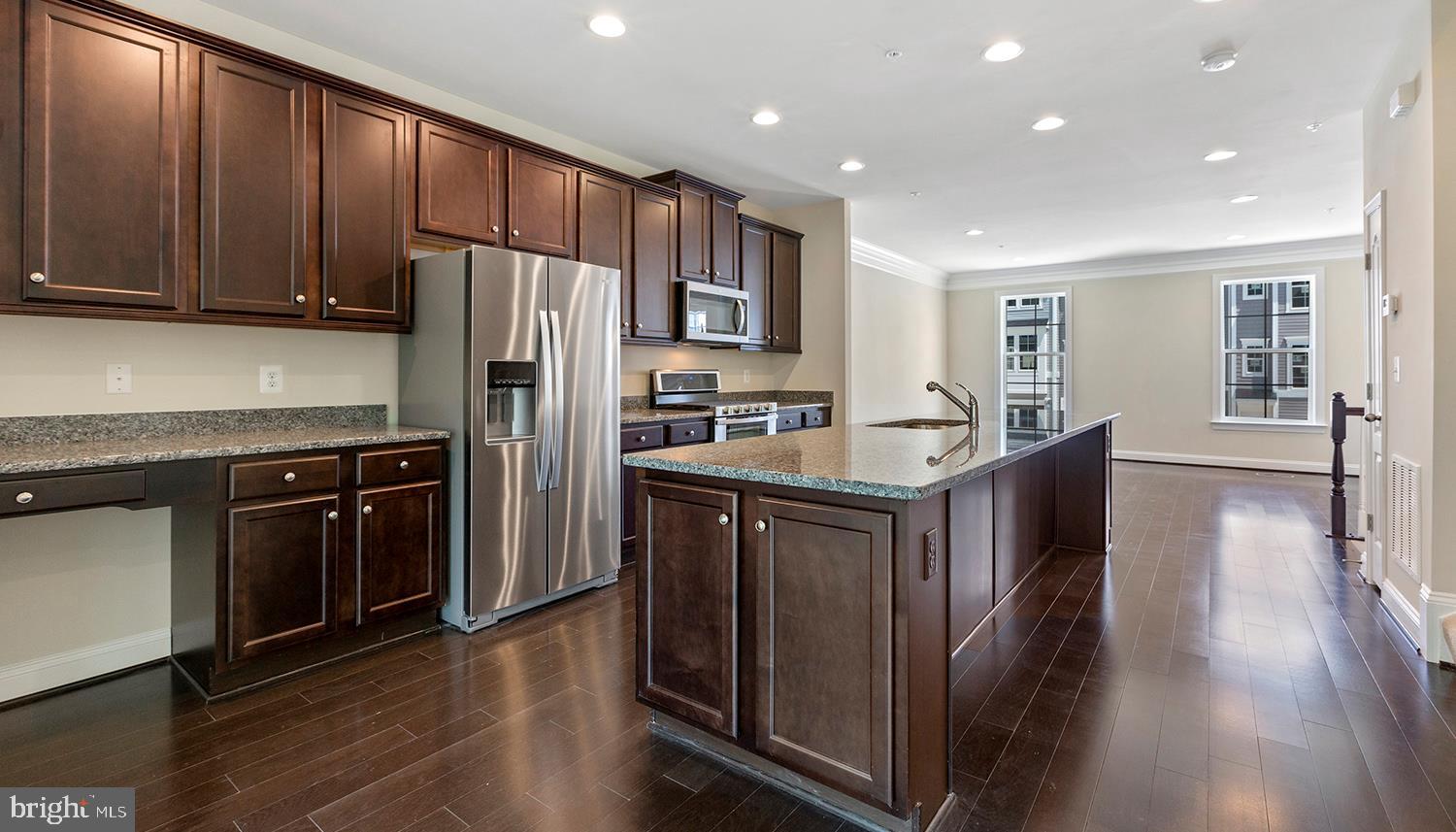 ARUNDEL GROVE - Residential