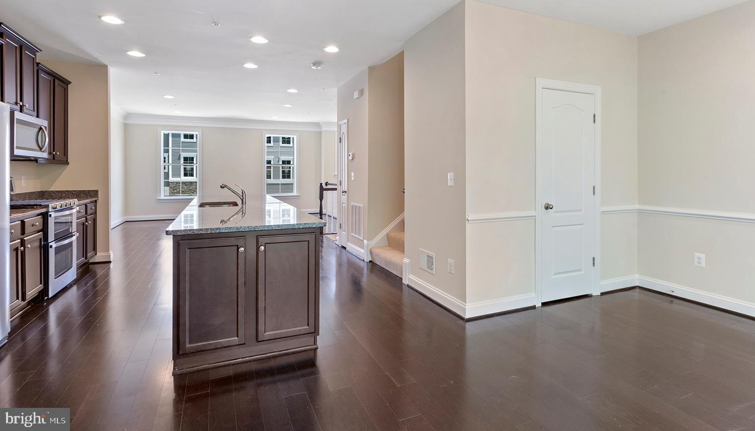 ARUNDEL GROVE - Residential