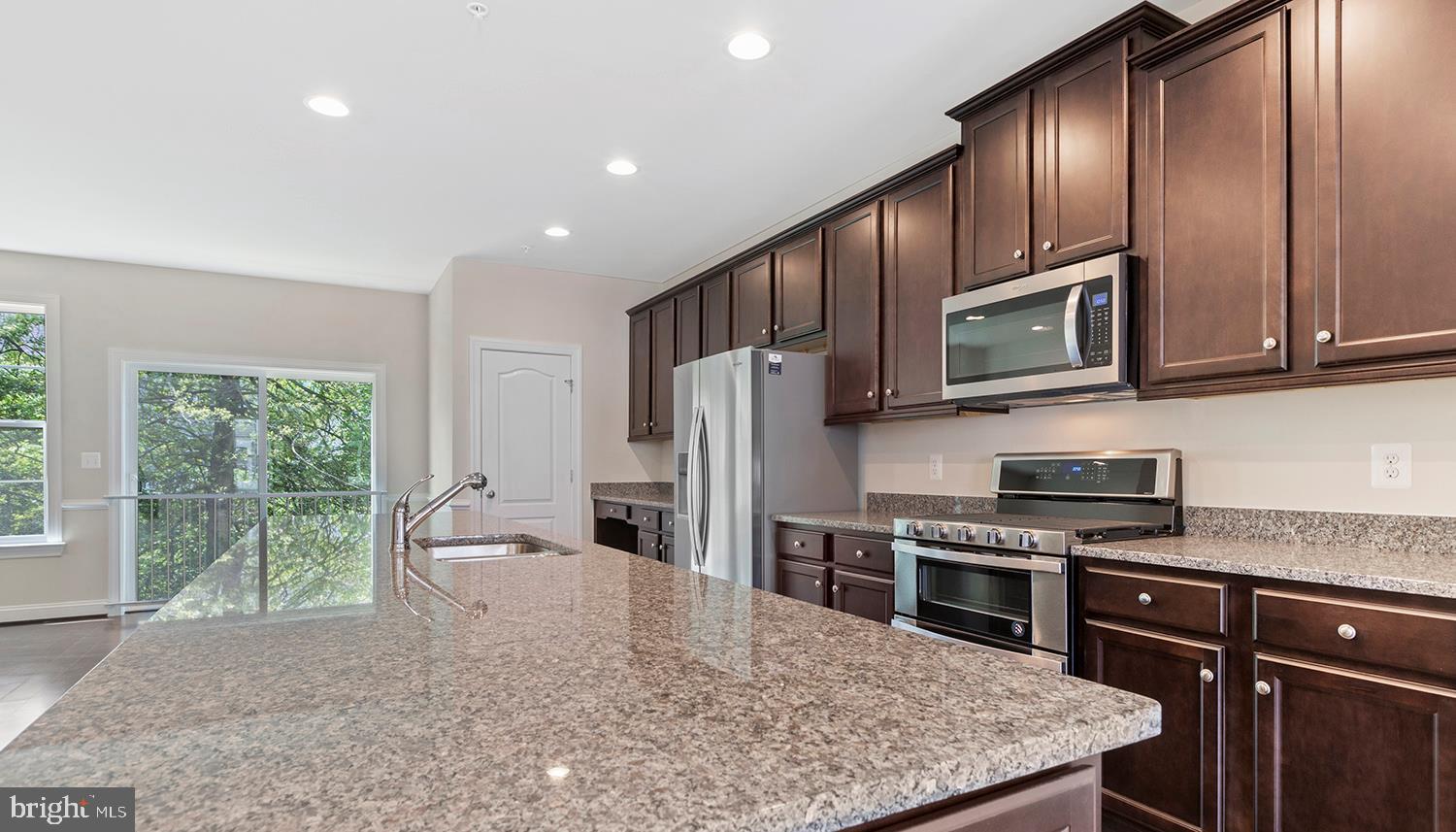 ARUNDEL GROVE - Residential