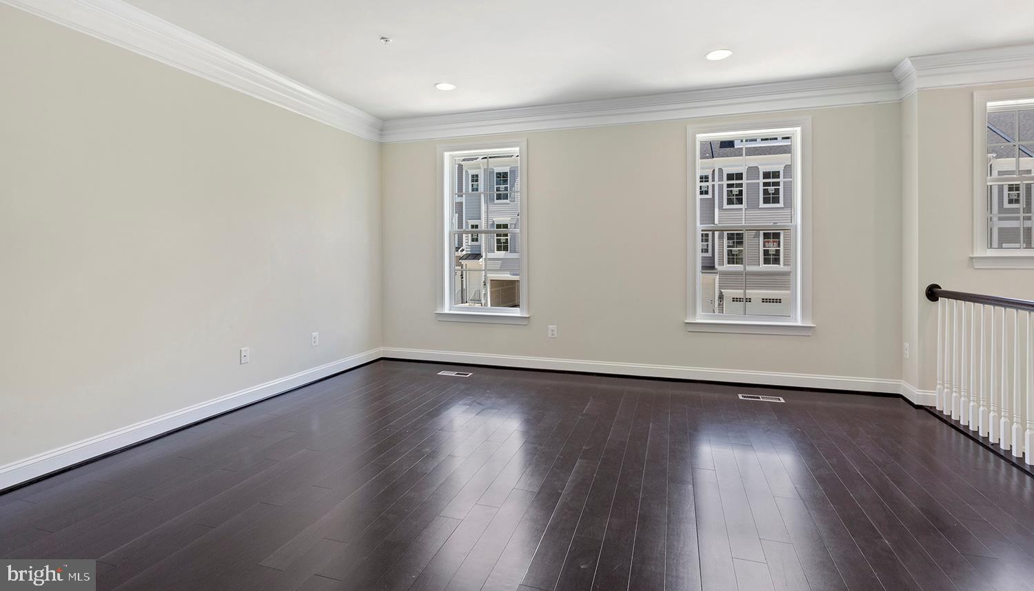 ARUNDEL GROVE - Residential