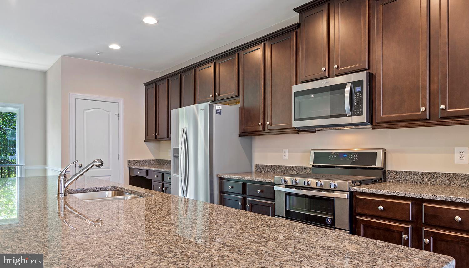 ARUNDEL GROVE - Residential