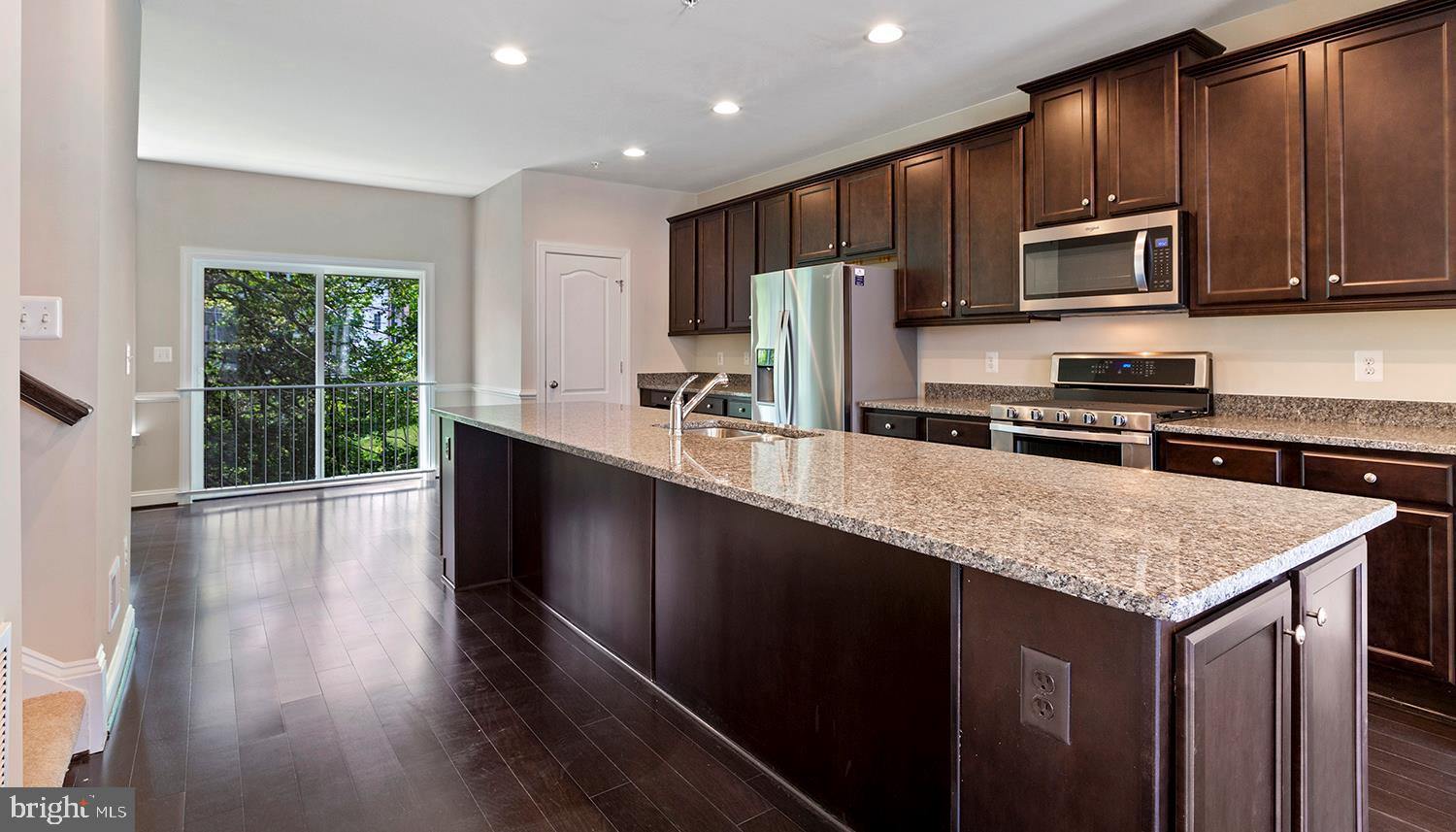 ARUNDEL GROVE - Residential