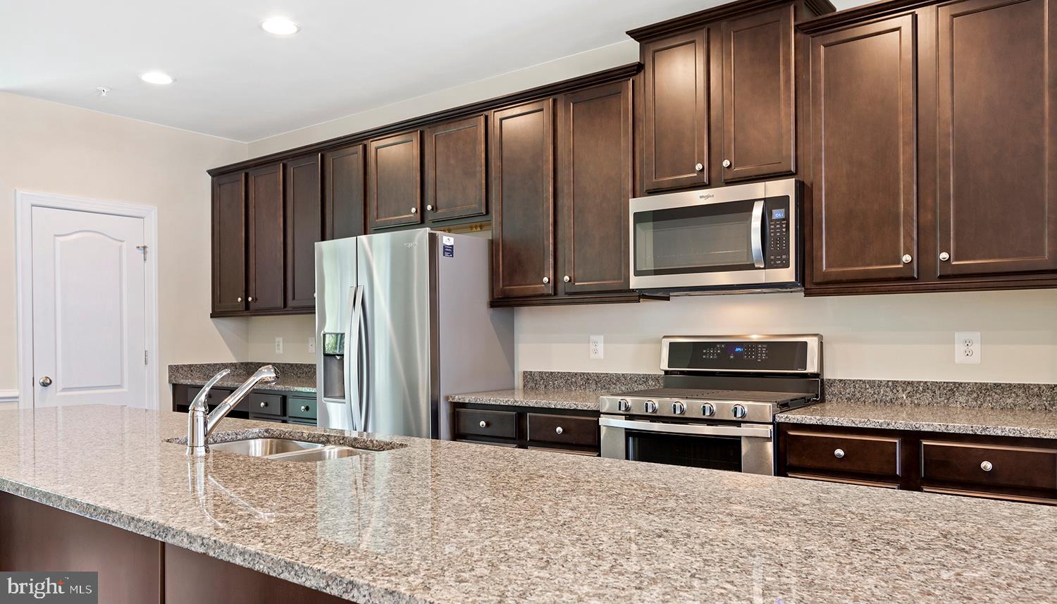 ARUNDEL GROVE - Residential