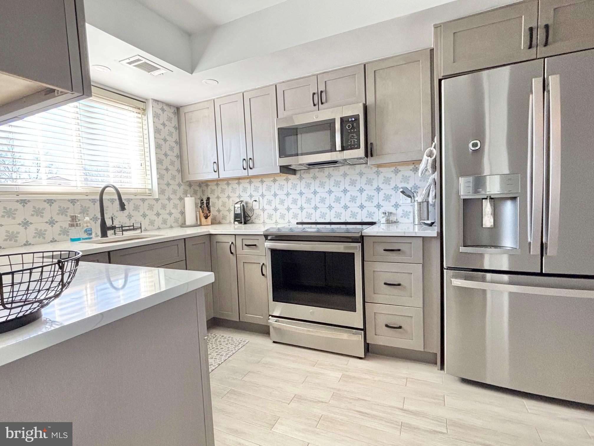 3210 GLENEAGLES DRIVE 109-F