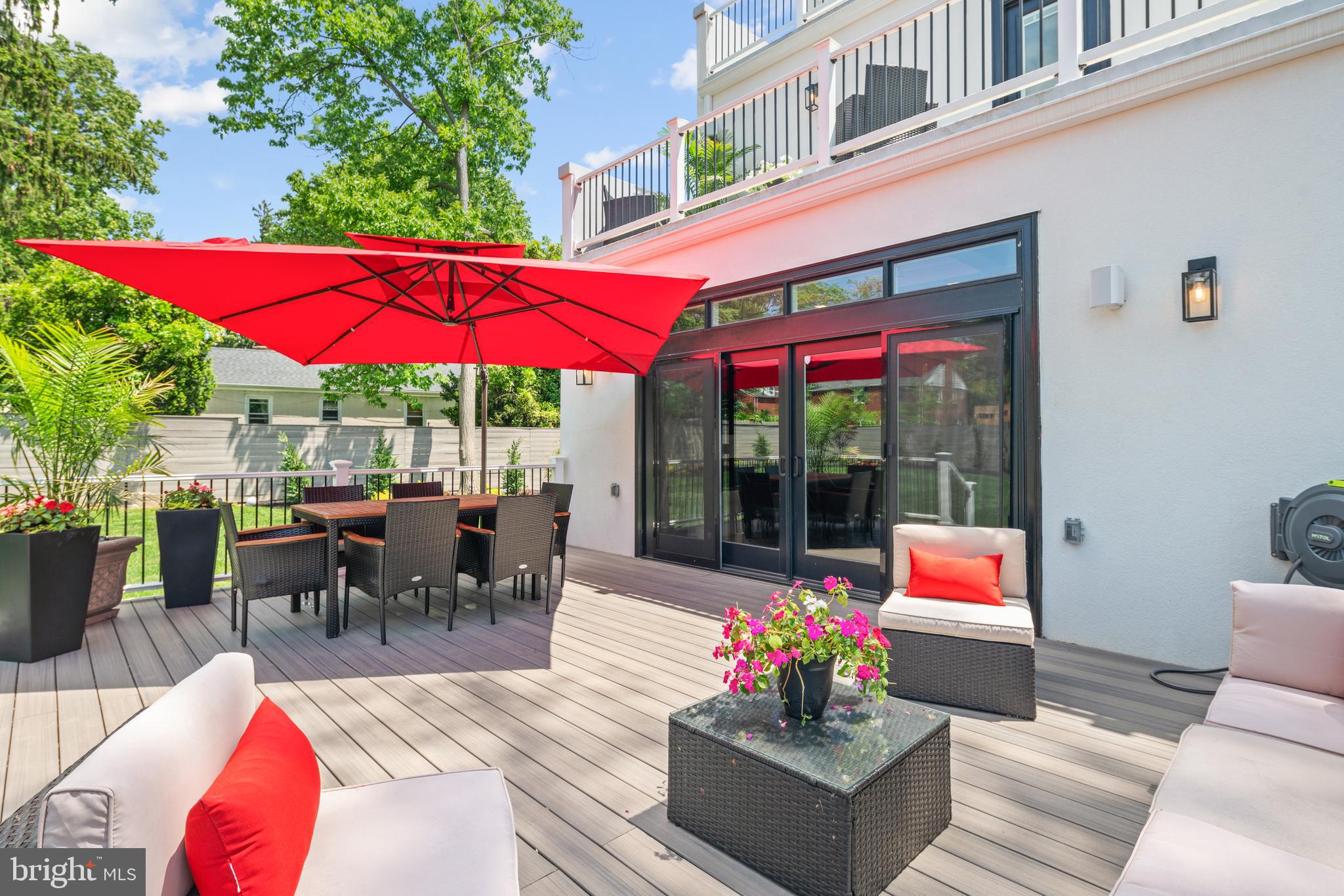 ROXBOROUGH - Residential