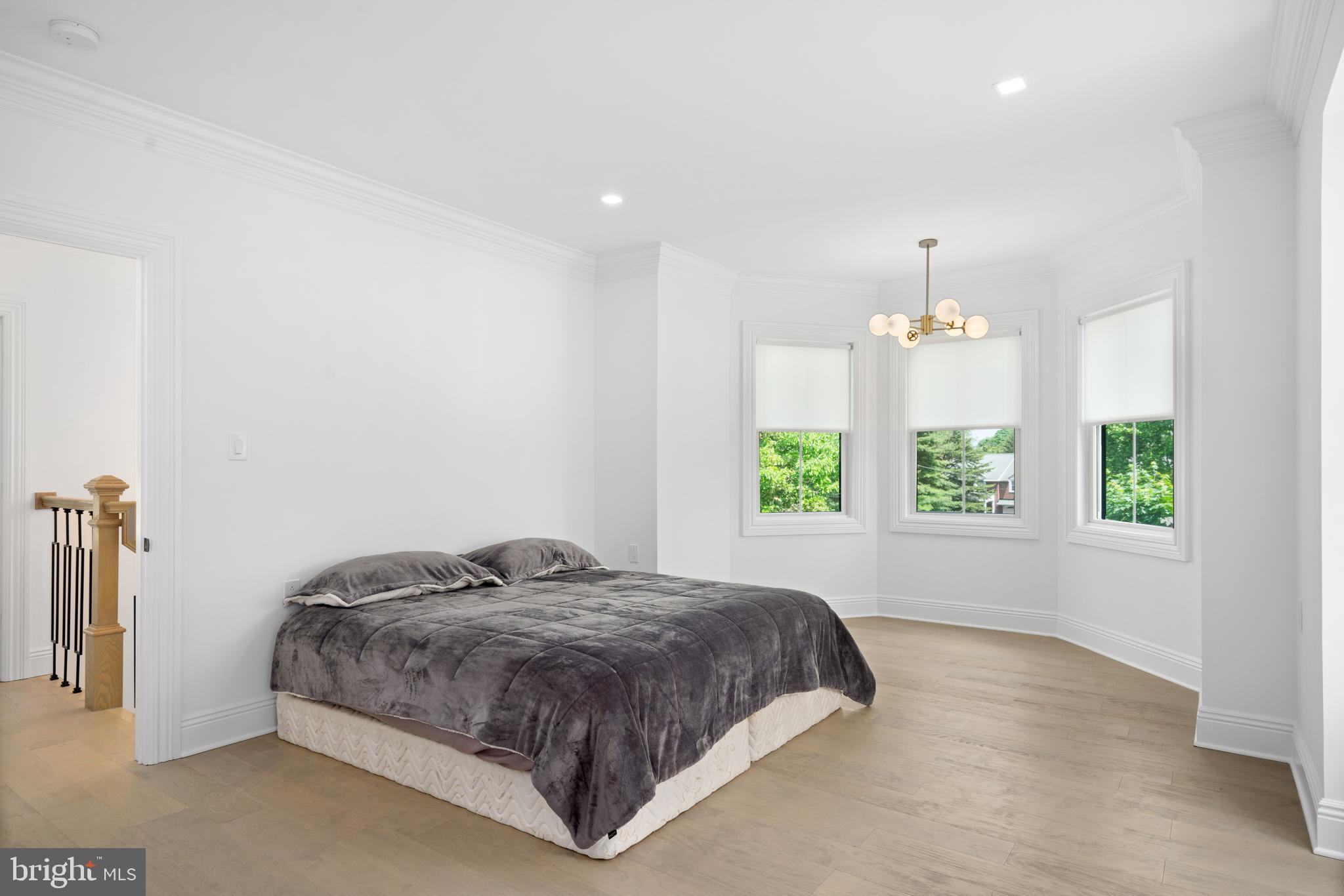 ROXBOROUGH - Residential