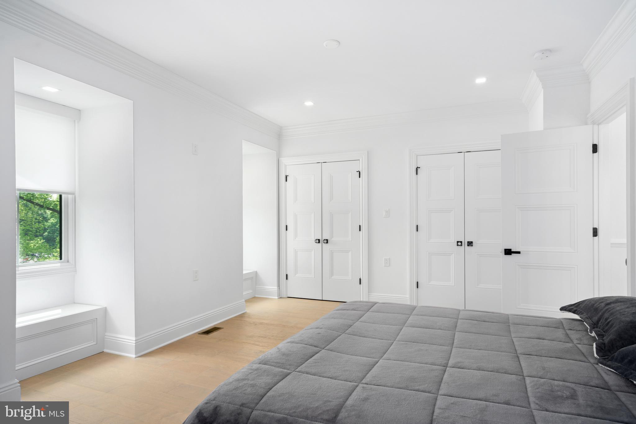 ROXBOROUGH - Residential