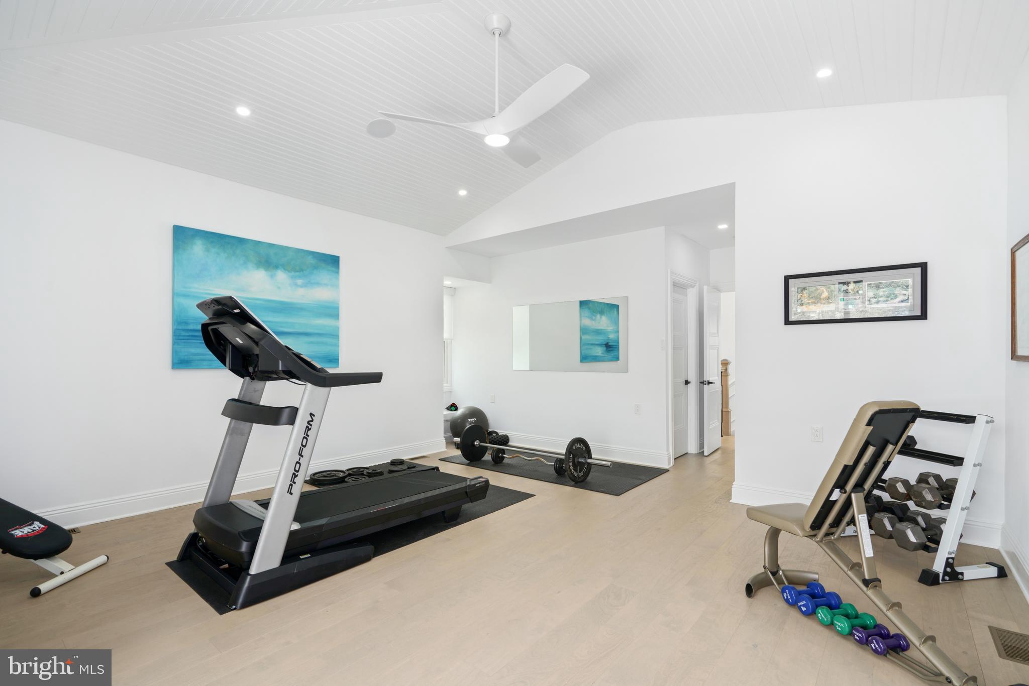 ROXBOROUGH - Residential