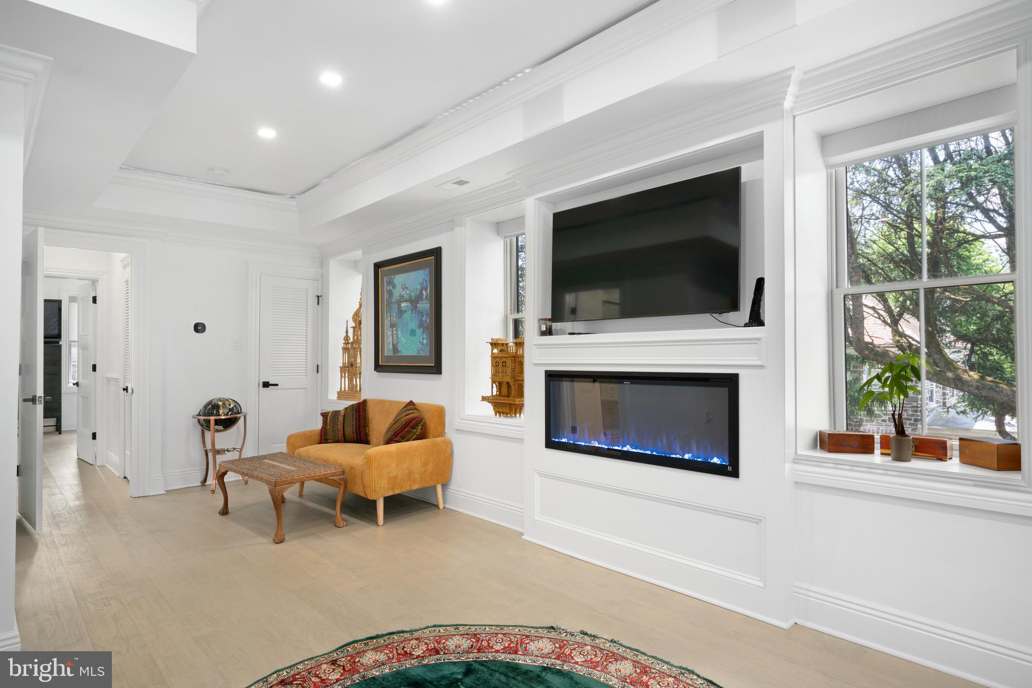 ROXBOROUGH - Residential