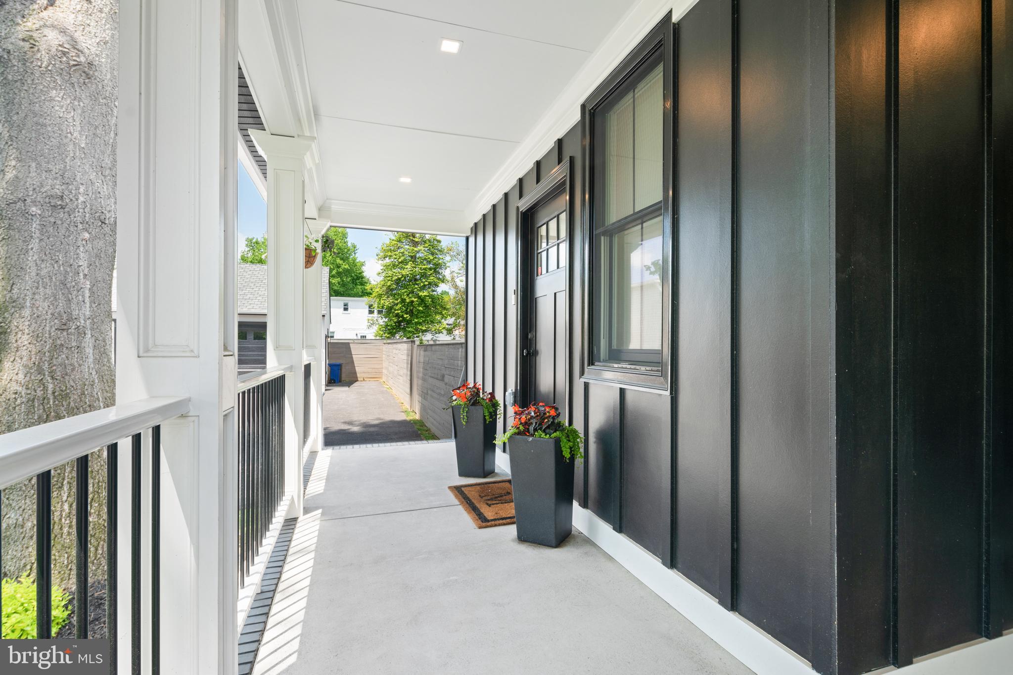 ROXBOROUGH - Residential