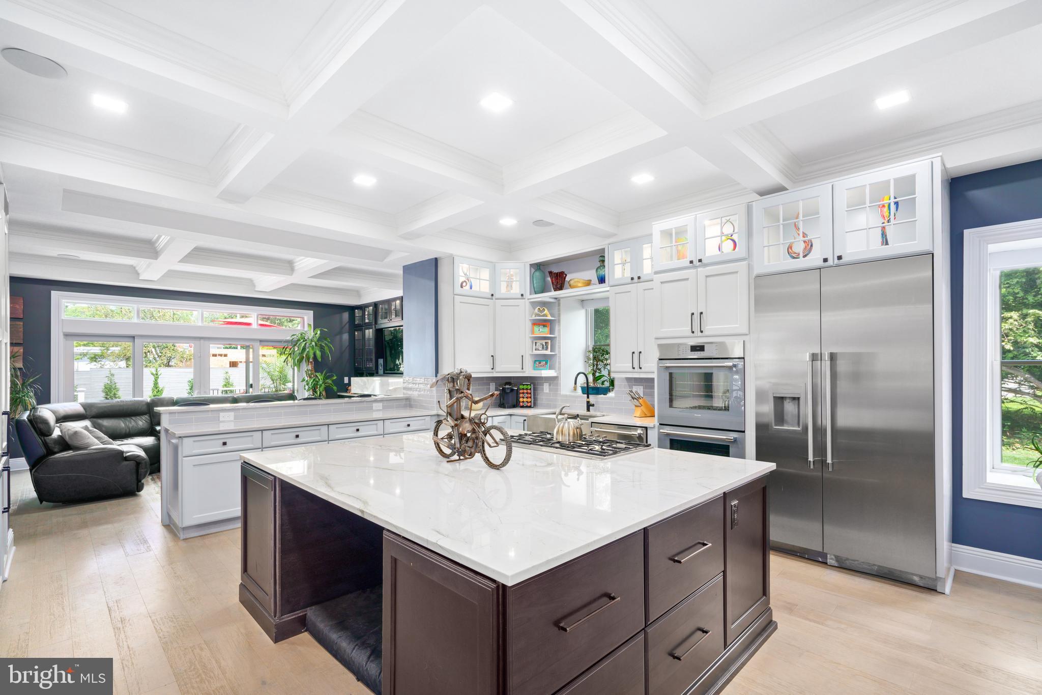 ROXBOROUGH - Residential