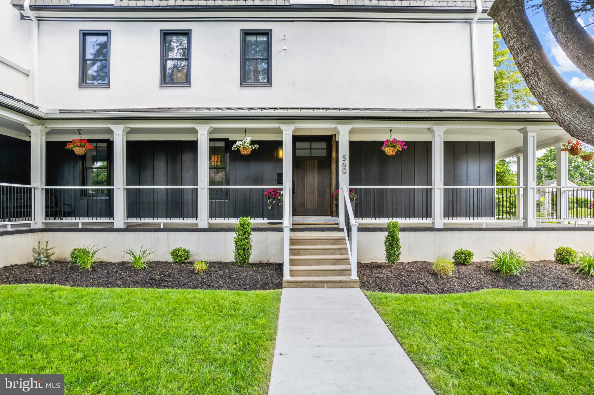 ROXBOROUGH - Residential