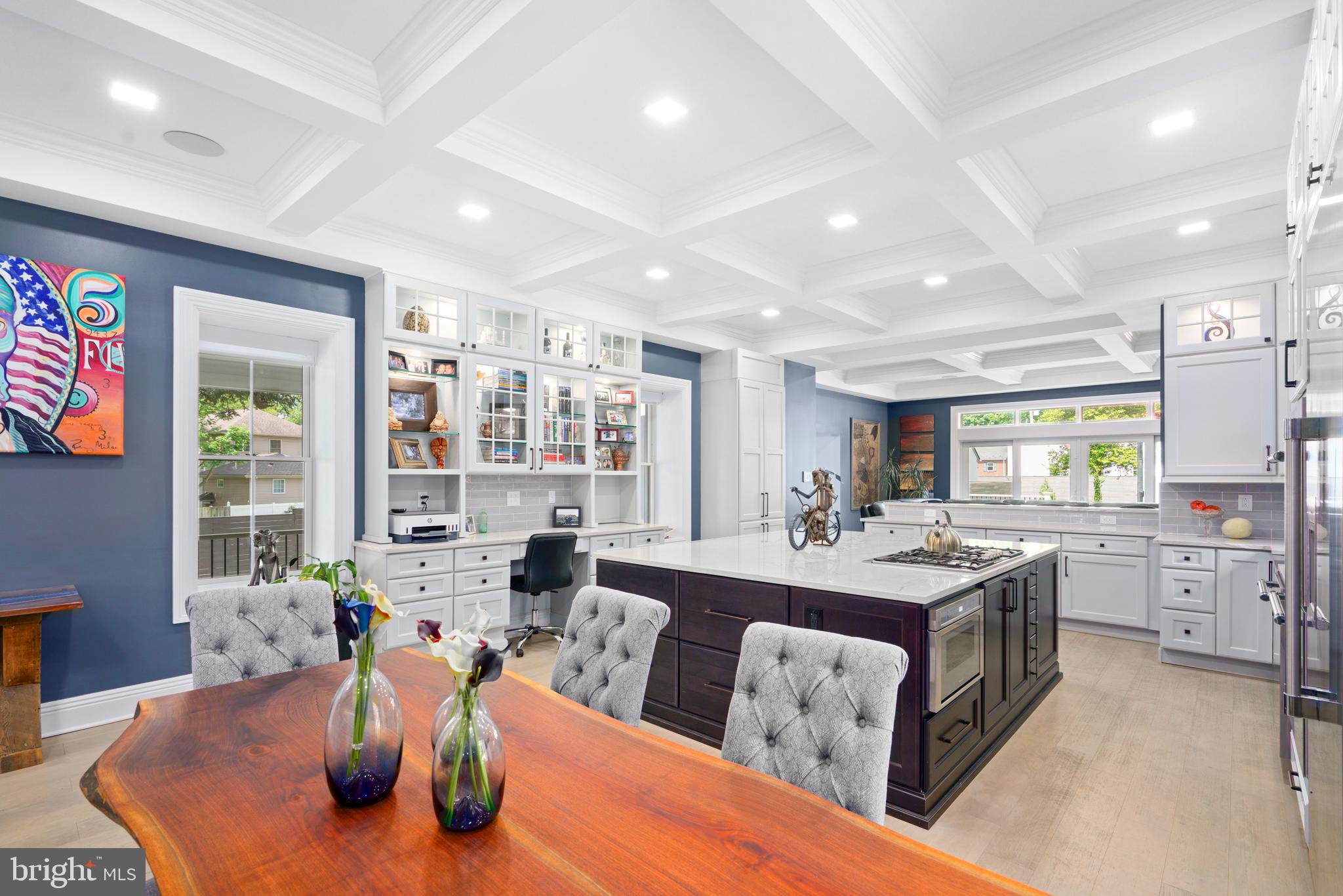 ROXBOROUGH - Residential