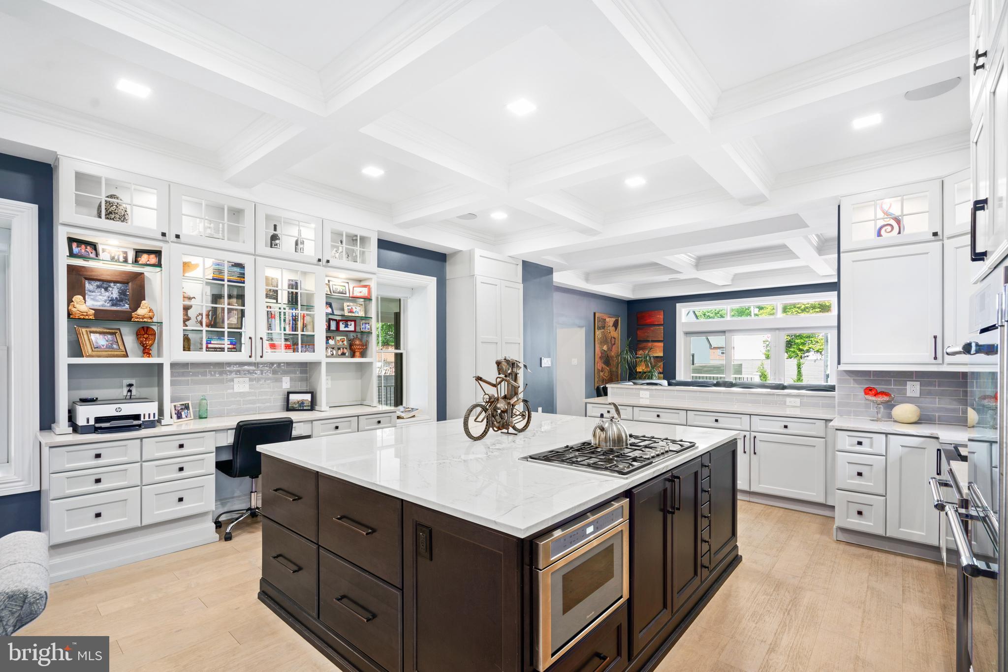 ROXBOROUGH - Residential