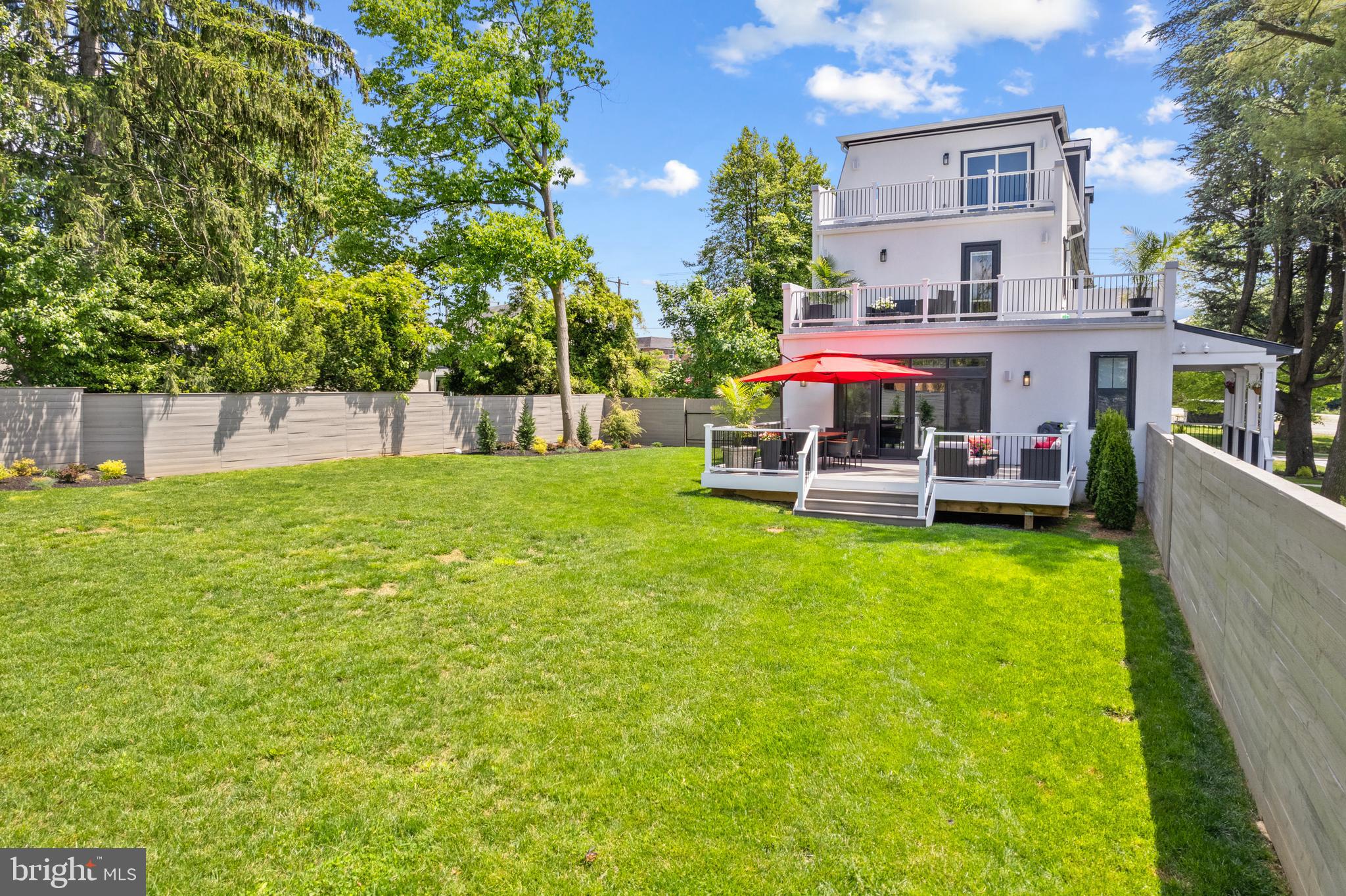 ROXBOROUGH - Residential