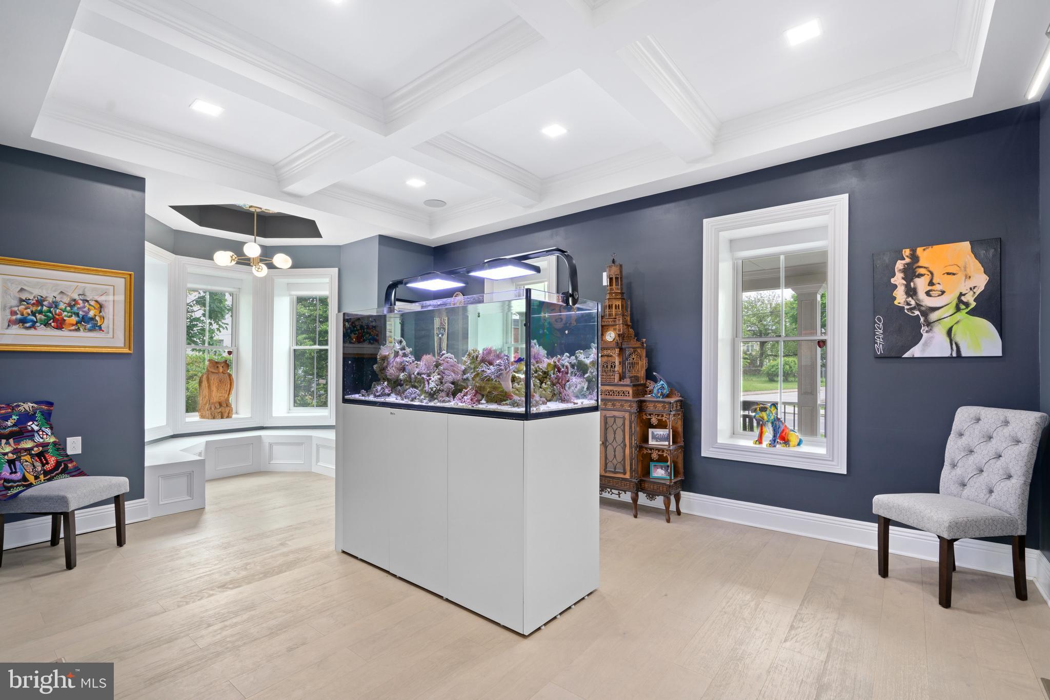 ROXBOROUGH - Residential