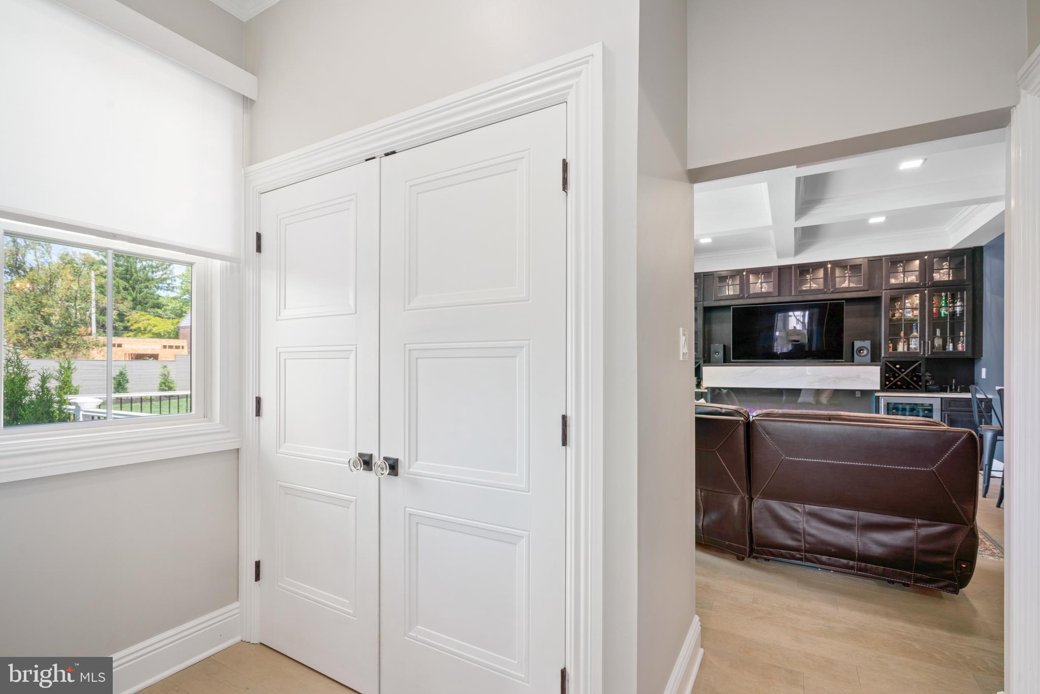 ROXBOROUGH - Residential