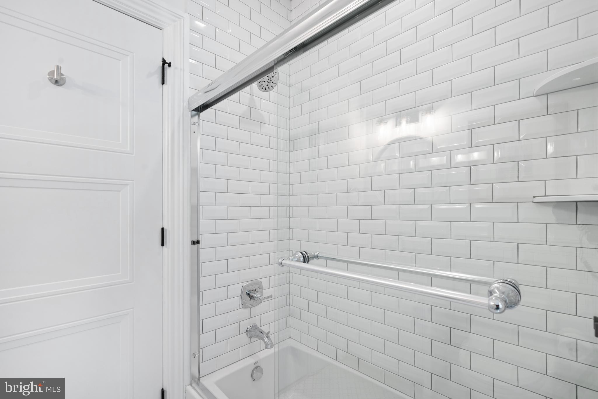 ROXBOROUGH - Residential