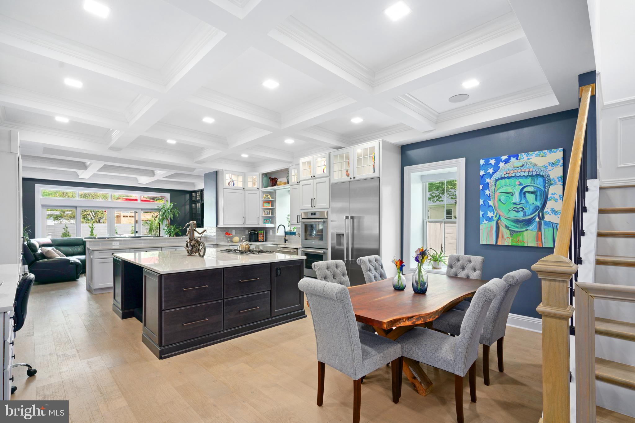 ROXBOROUGH - Residential